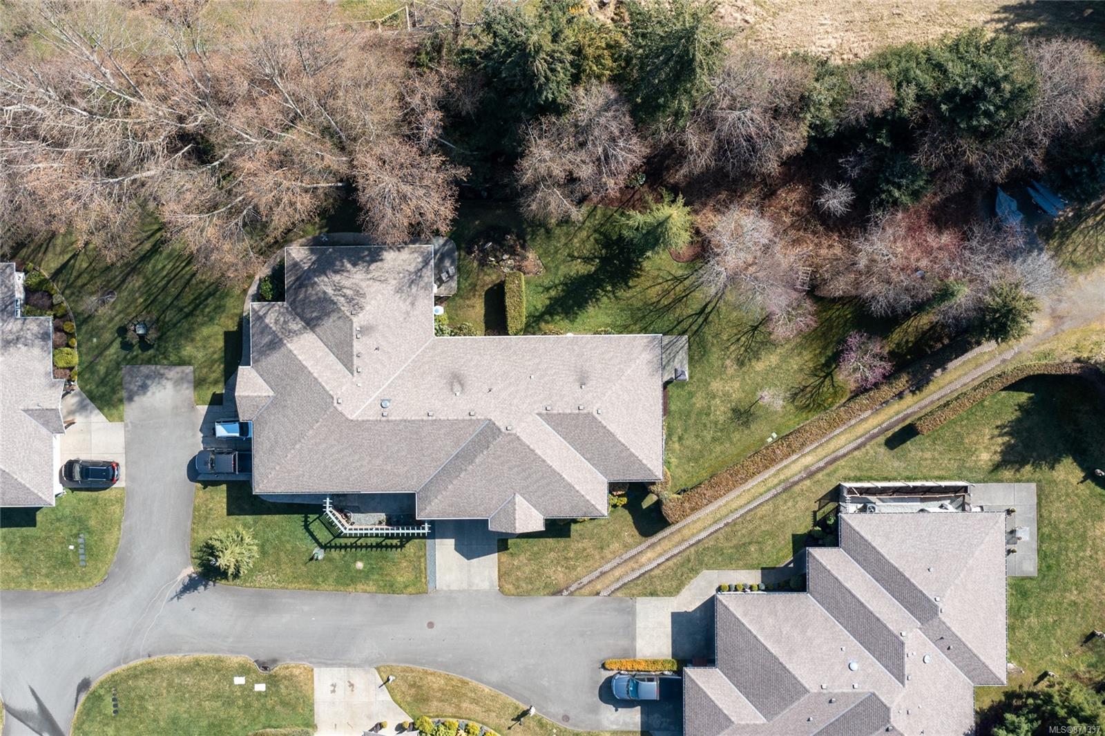 14 5300 Gainsberg Road, Bowser, BC, V0R 1G0 871337 Cody Dreger and