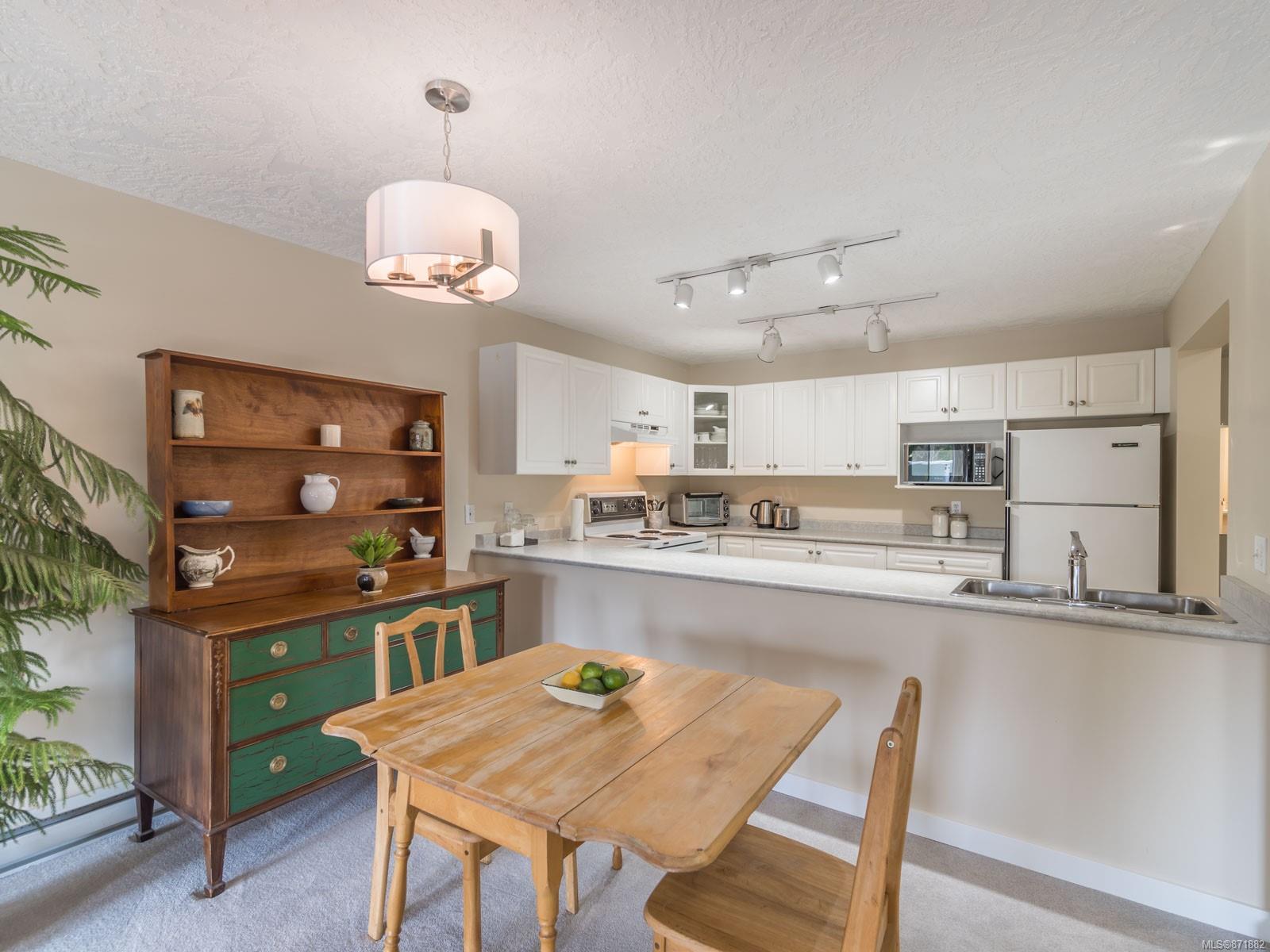 203 1150 Walkem Road, Ladysmith, BC, V9G 1S1 871882 Carol