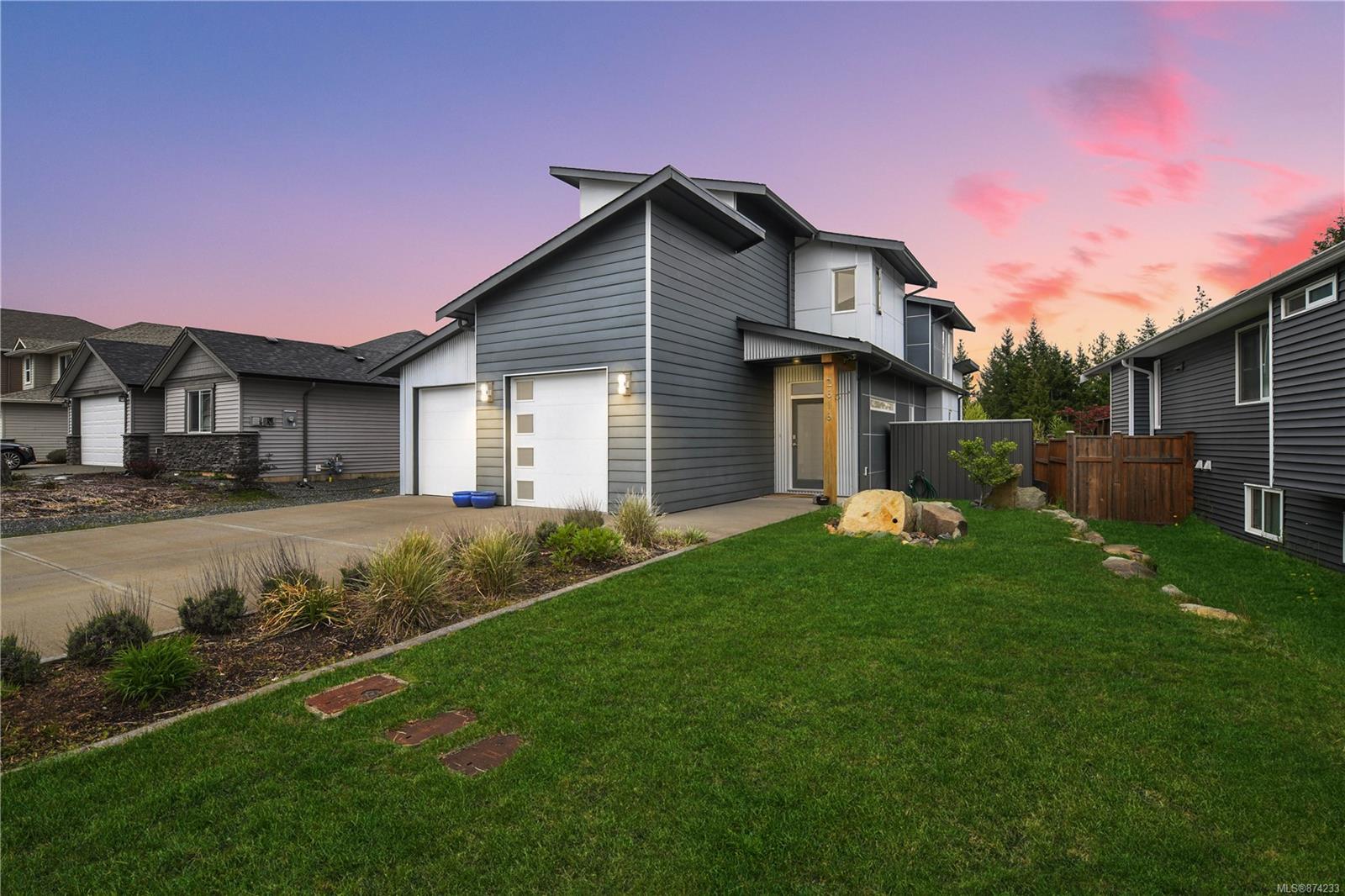 2616 Kendal Avenue, Cumberland, BC, V0R 1S0 874233 Real Estate By