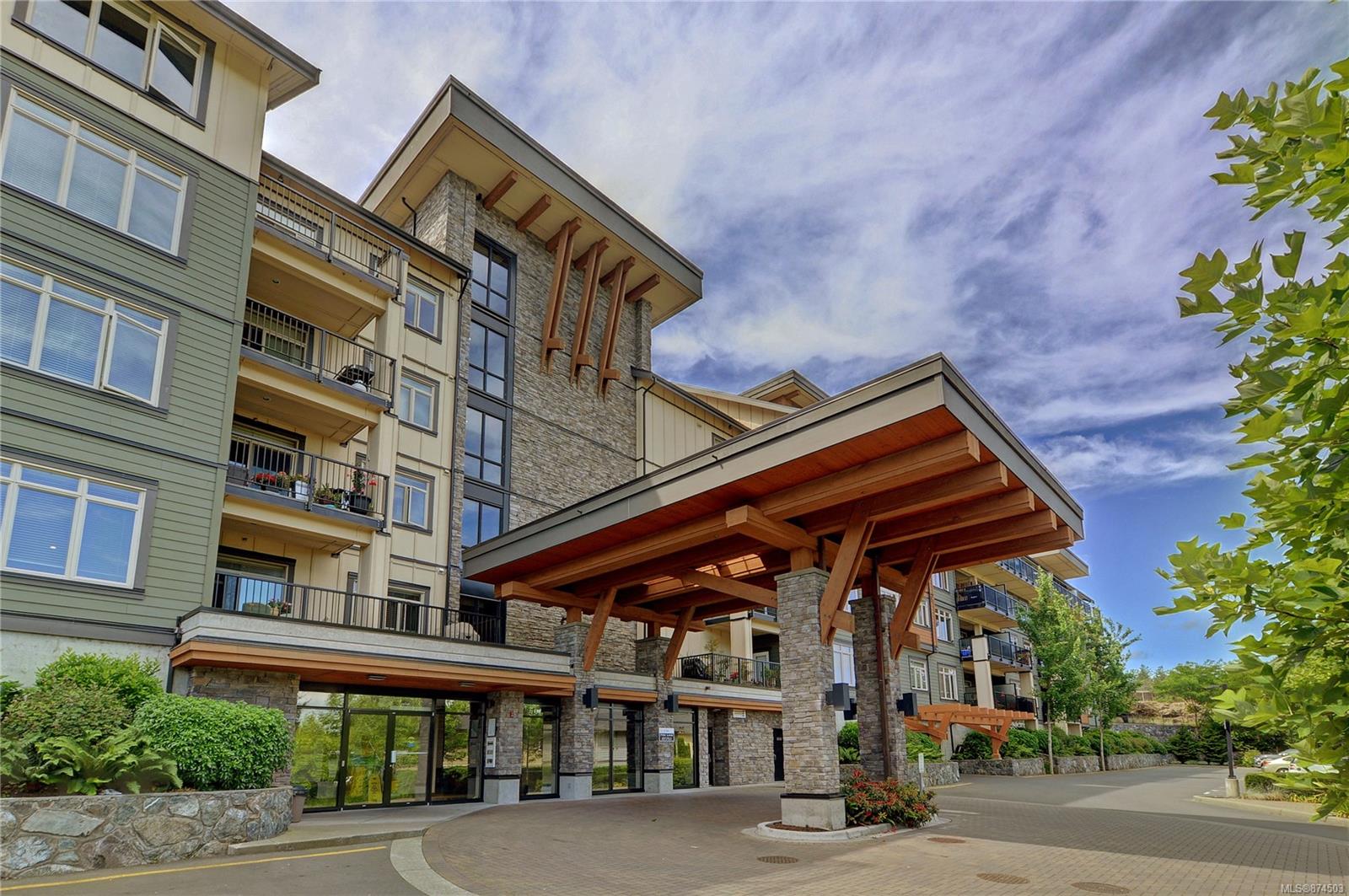 305 623 Treanor Avenue, Langford, BC, V9B 0B1 874503 Victoria Real