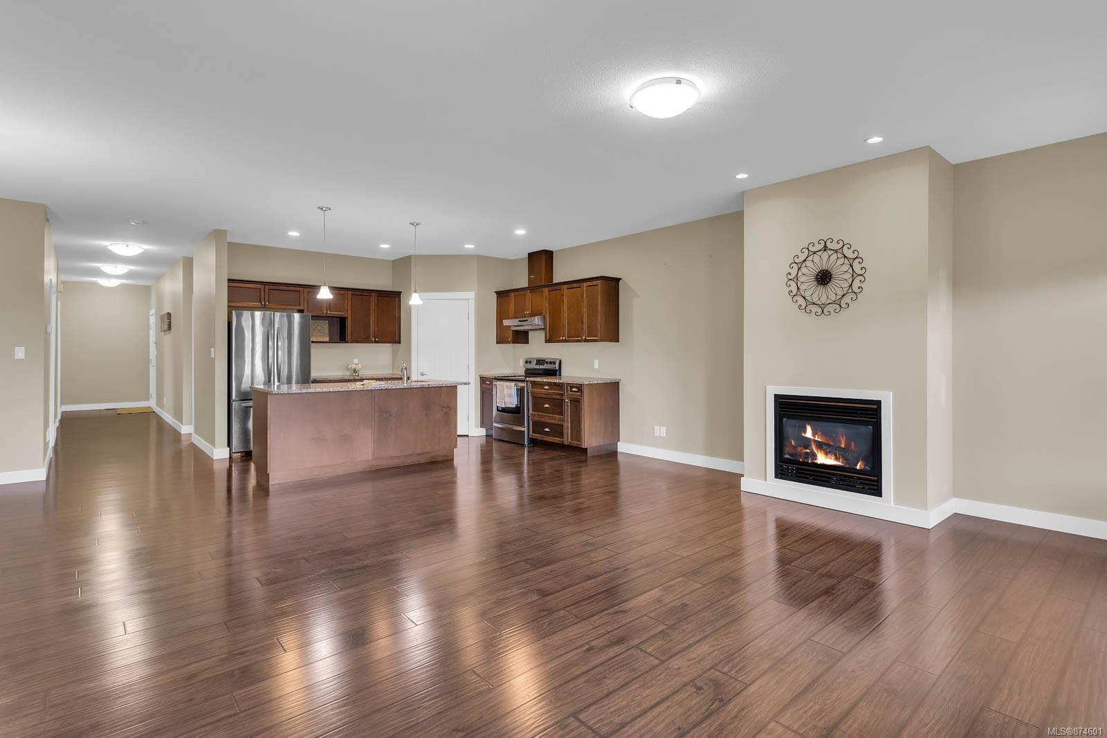 1 3647 Vermont Place, Campbell River, BC, V9H 0B9 874601 Vanessa