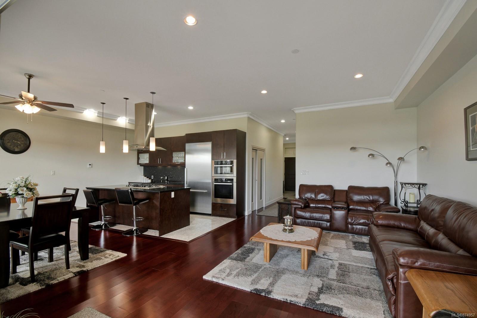 402 10 Chapel Street, Nanaimo, BC, V9R 5H2 874957 Vancouver Island