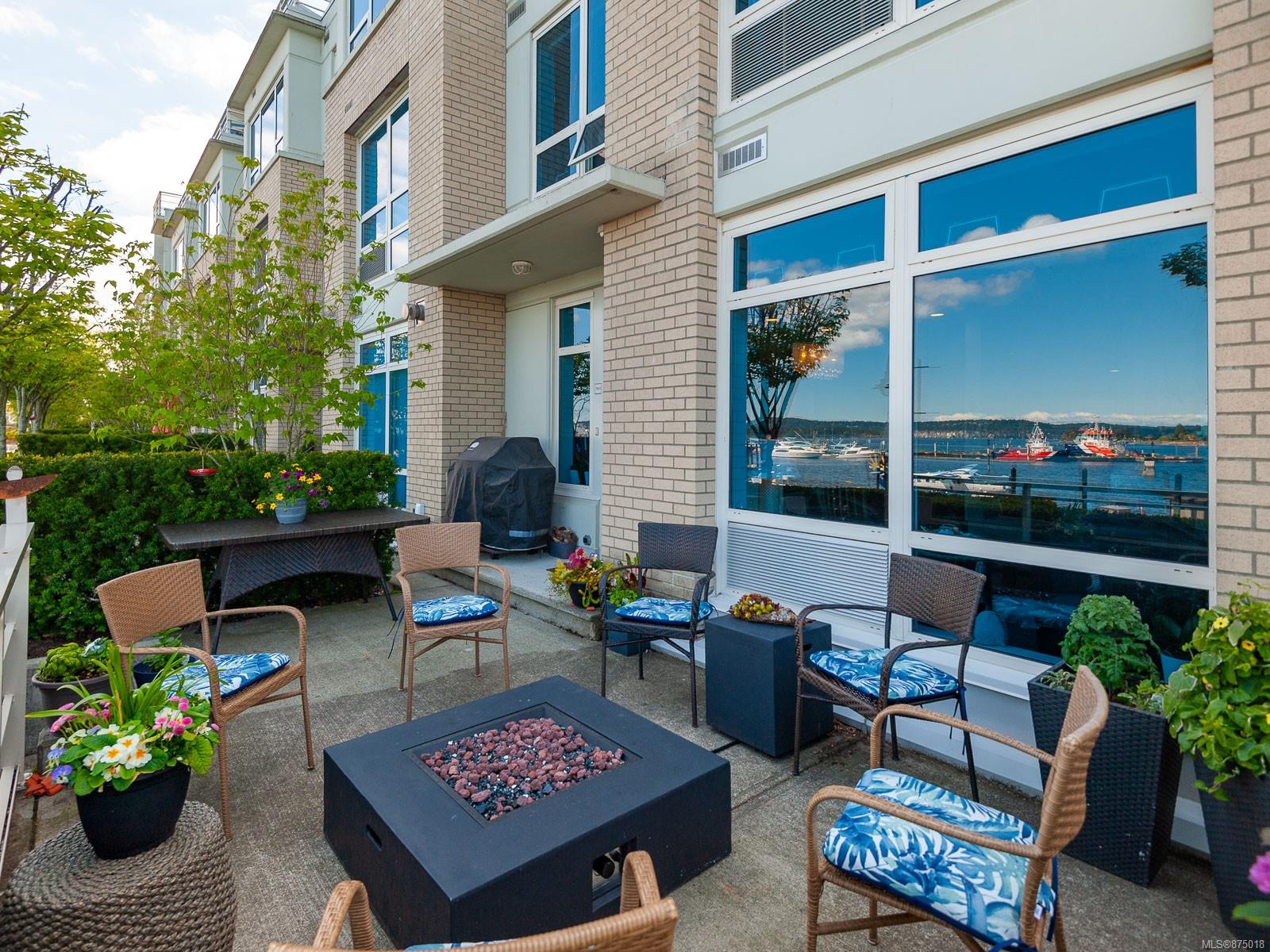 TH13 38 Front Street, Nanaimo, BC, V9R 0B8 875018 Susan McGougan