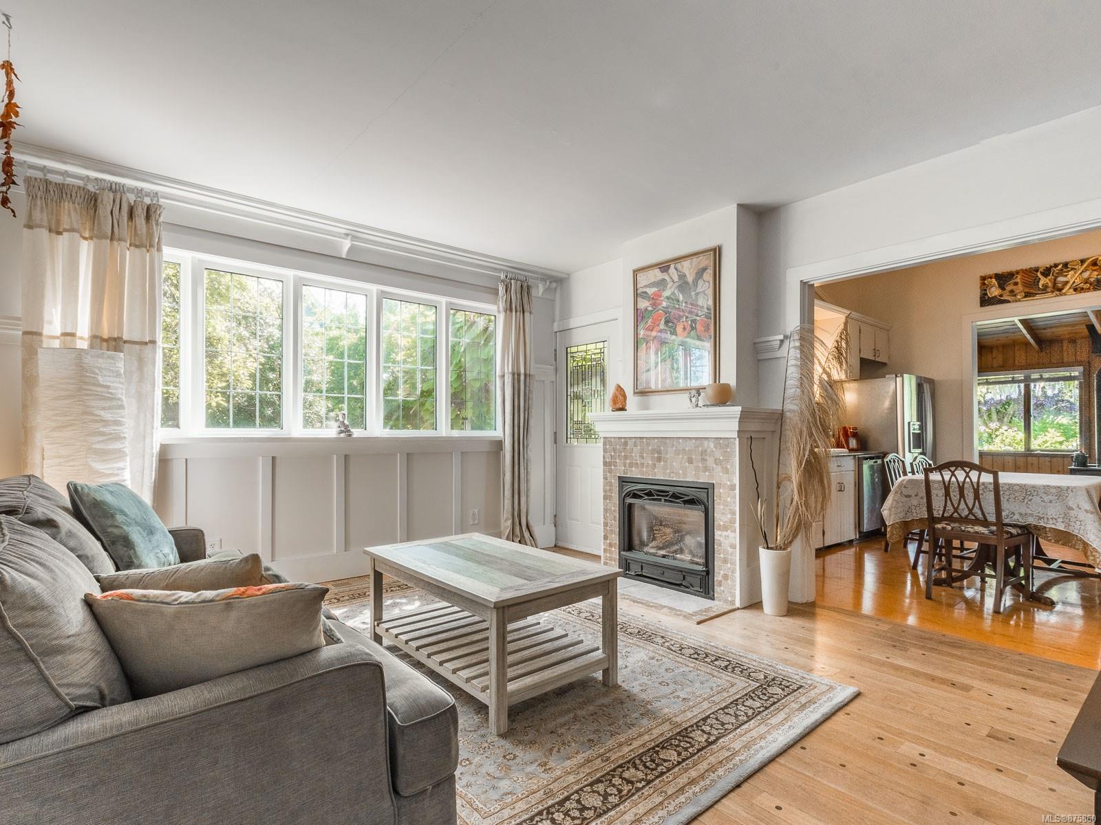 430 Victoria Road, Nanaimo, BC, V9R 4R3 875860 Carol Warkentin and