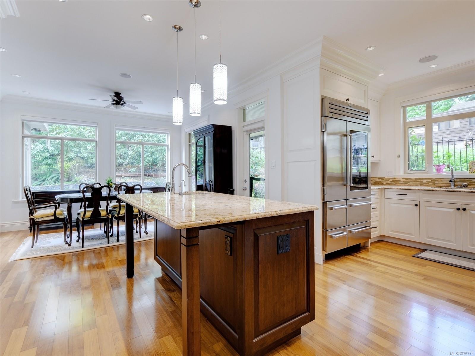 813 Sayward Road, Saanich, BC, V8Y 1R5 876772 McMullen Homes Team