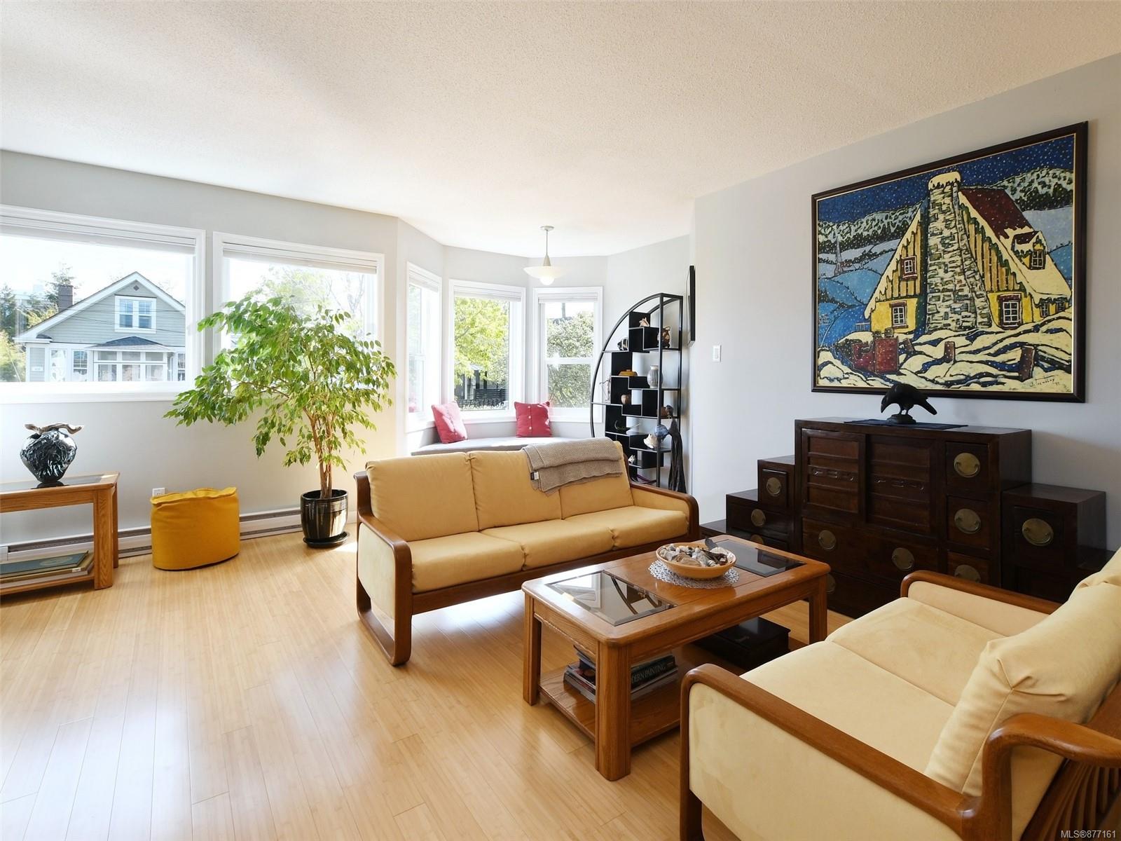 29 416 Dallas Road, Victoria, BC, V8V 1A9 877161 David Brown