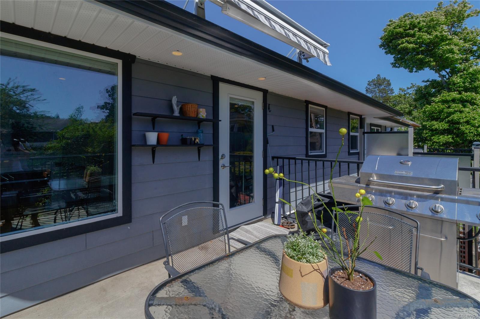 1953 Richardson Street, Victoria, BC, V8S 1S5 877571 Robin Cushing