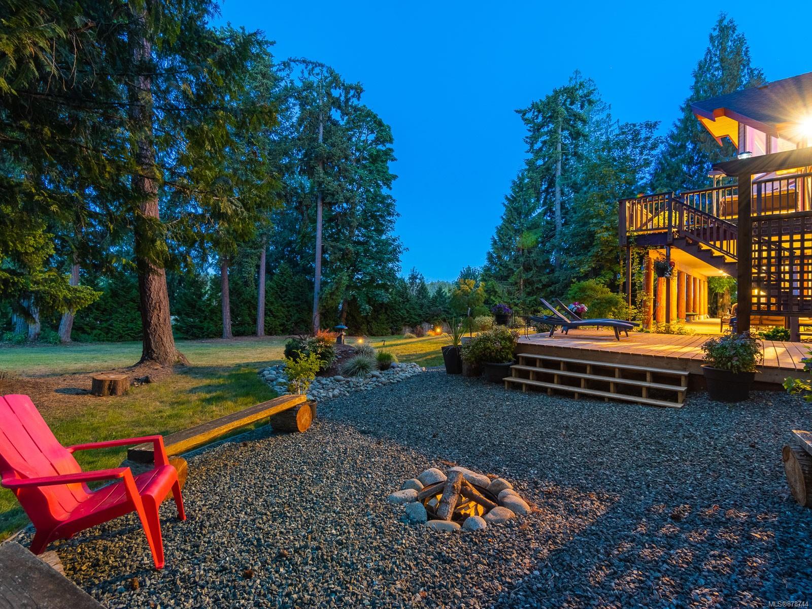 1298 Fielding Road, Nanaimo, BC, V9X 1K8 878744 Carol Warkentin and