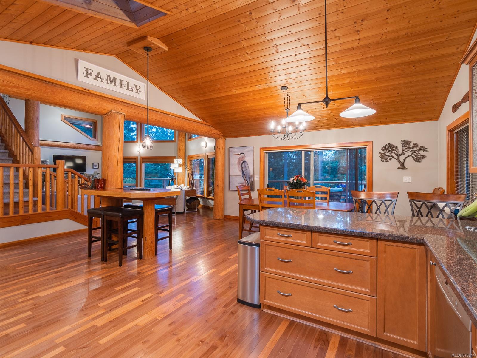 1298 Fielding Road, Nanaimo, BC, V9X 1K8 878744 Carol Warkentin and