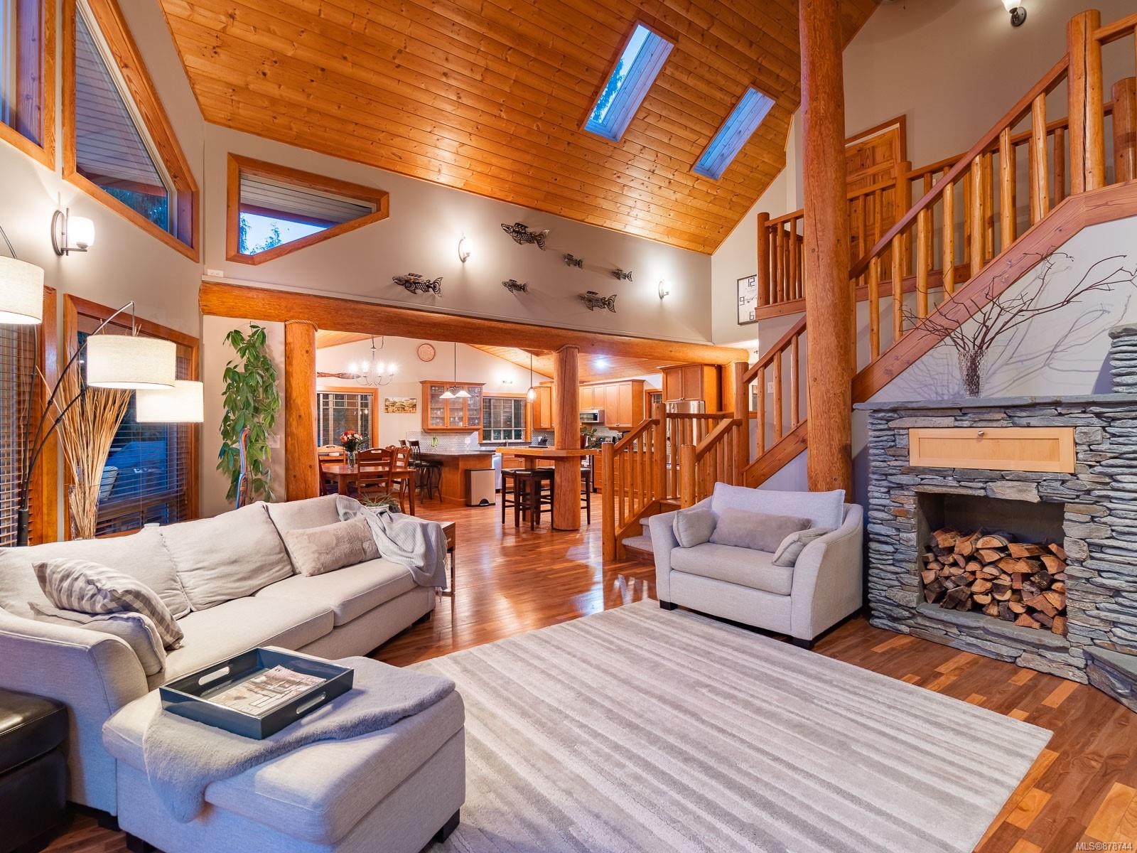 1298 Fielding Road, Nanaimo, BC, V9X 1K8 878744 Carol Warkentin and