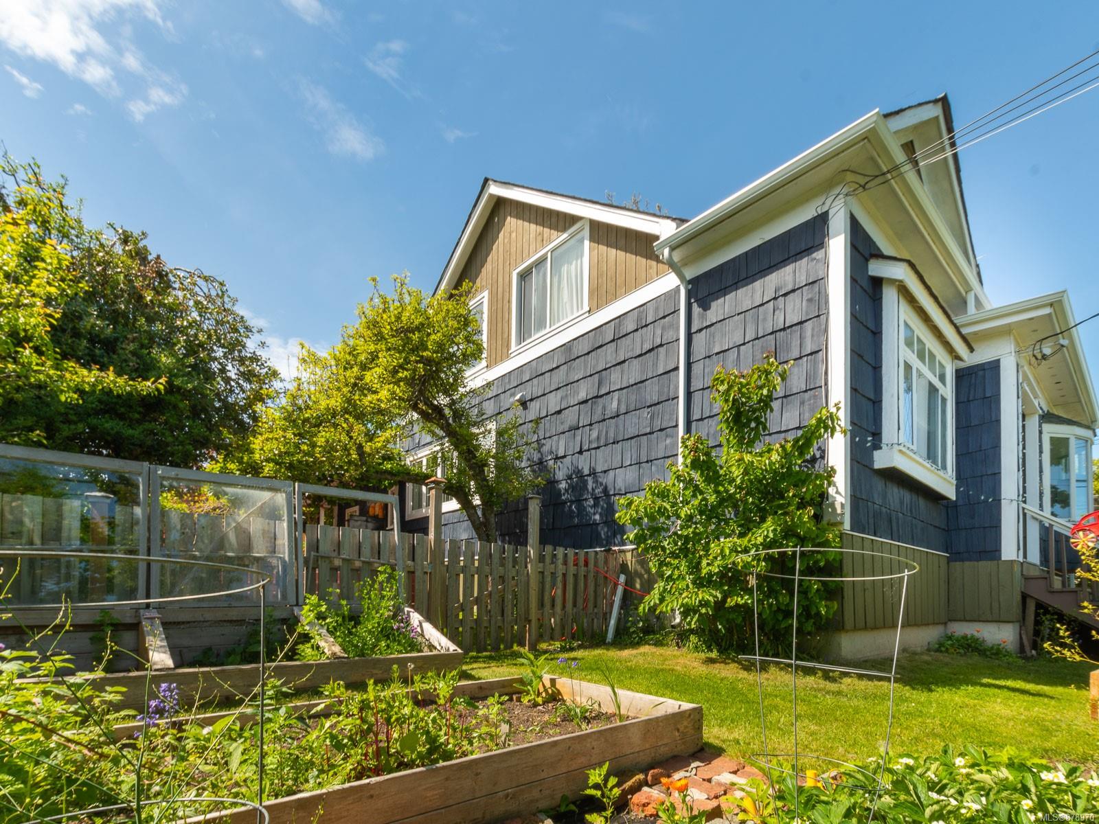 430 Victoria Road, Nanaimo, BC, V9R 4R3 878970 Carol Warkentin and