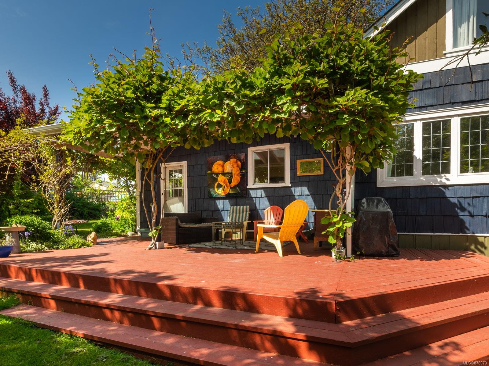 430 Victoria Road, Nanaimo, BC, V9R 4R3 878970 Carol Warkentin and