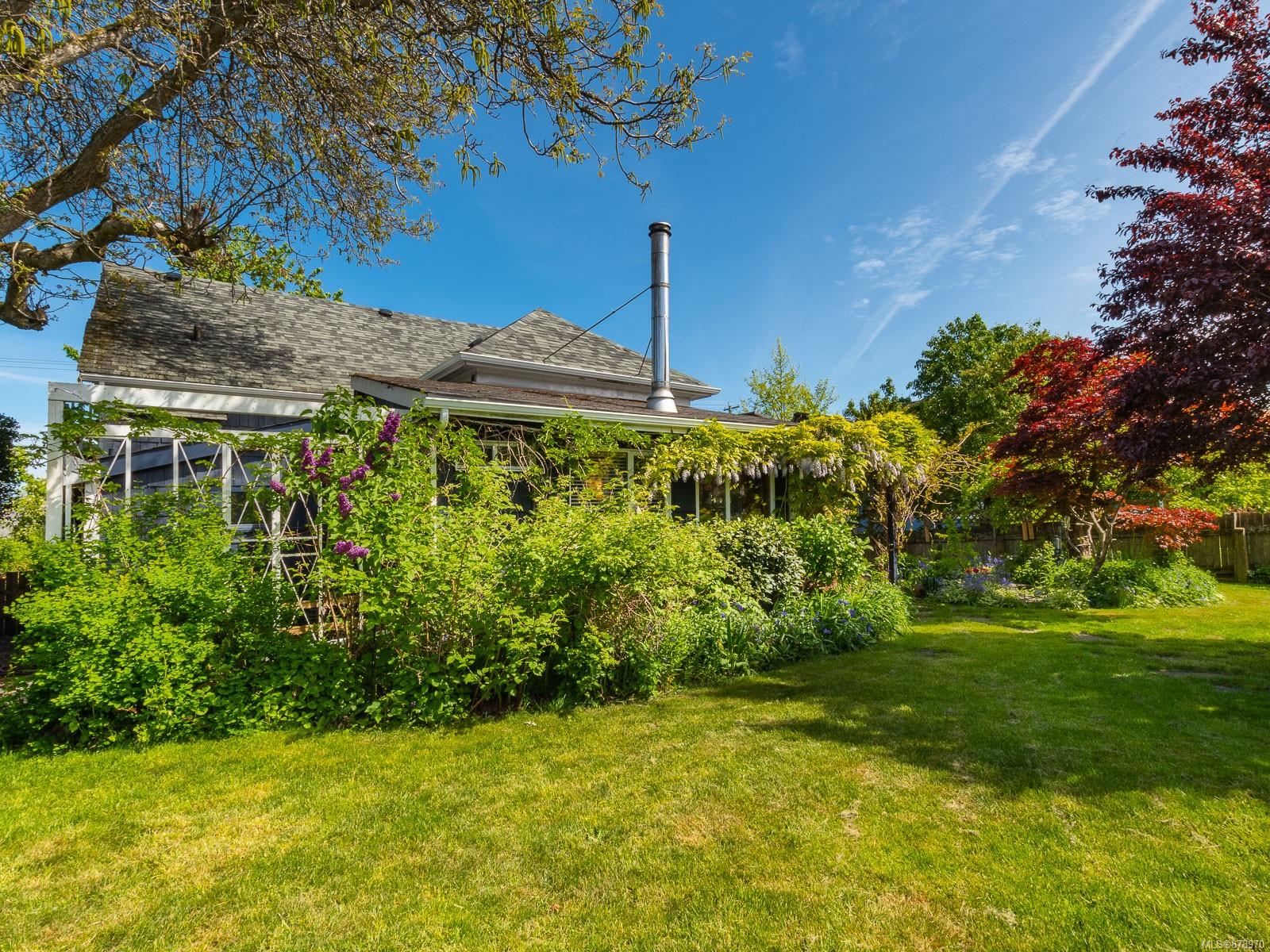 430 Victoria Road, Nanaimo, BC, V9R 4R3 878970 Carol Warkentin and