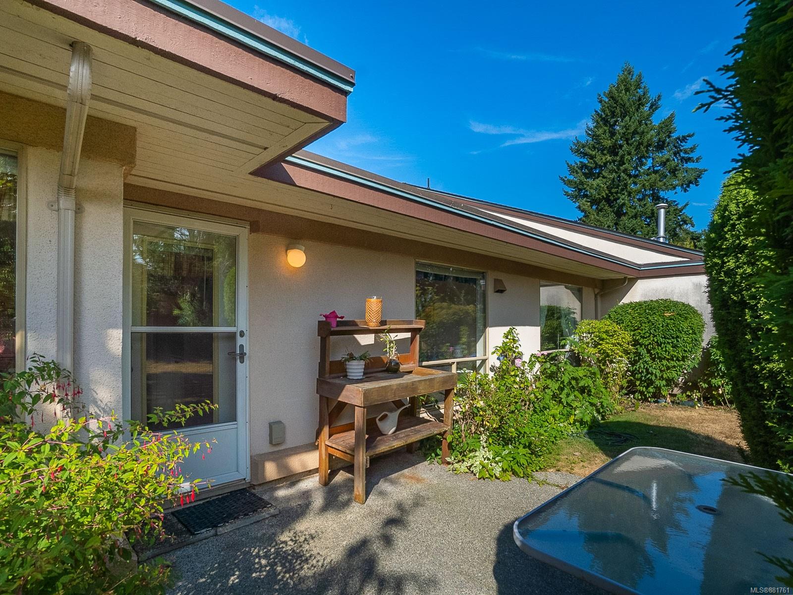 16 310 Pym Street, Parksville, BC, V9P 2P4 881761 Carol Warkentin