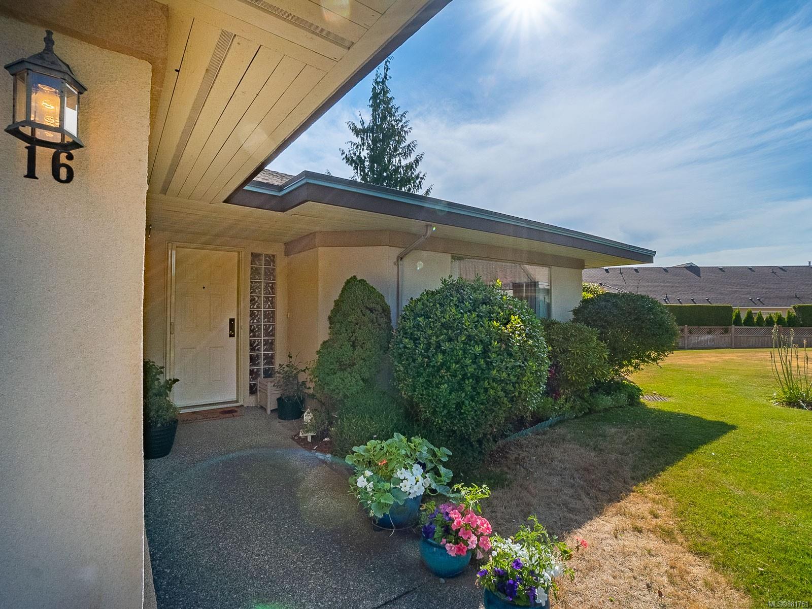 16 310 Pym Street, Parksville, BC, V9P 2P4 881761 Carol Warkentin and Associates Personal