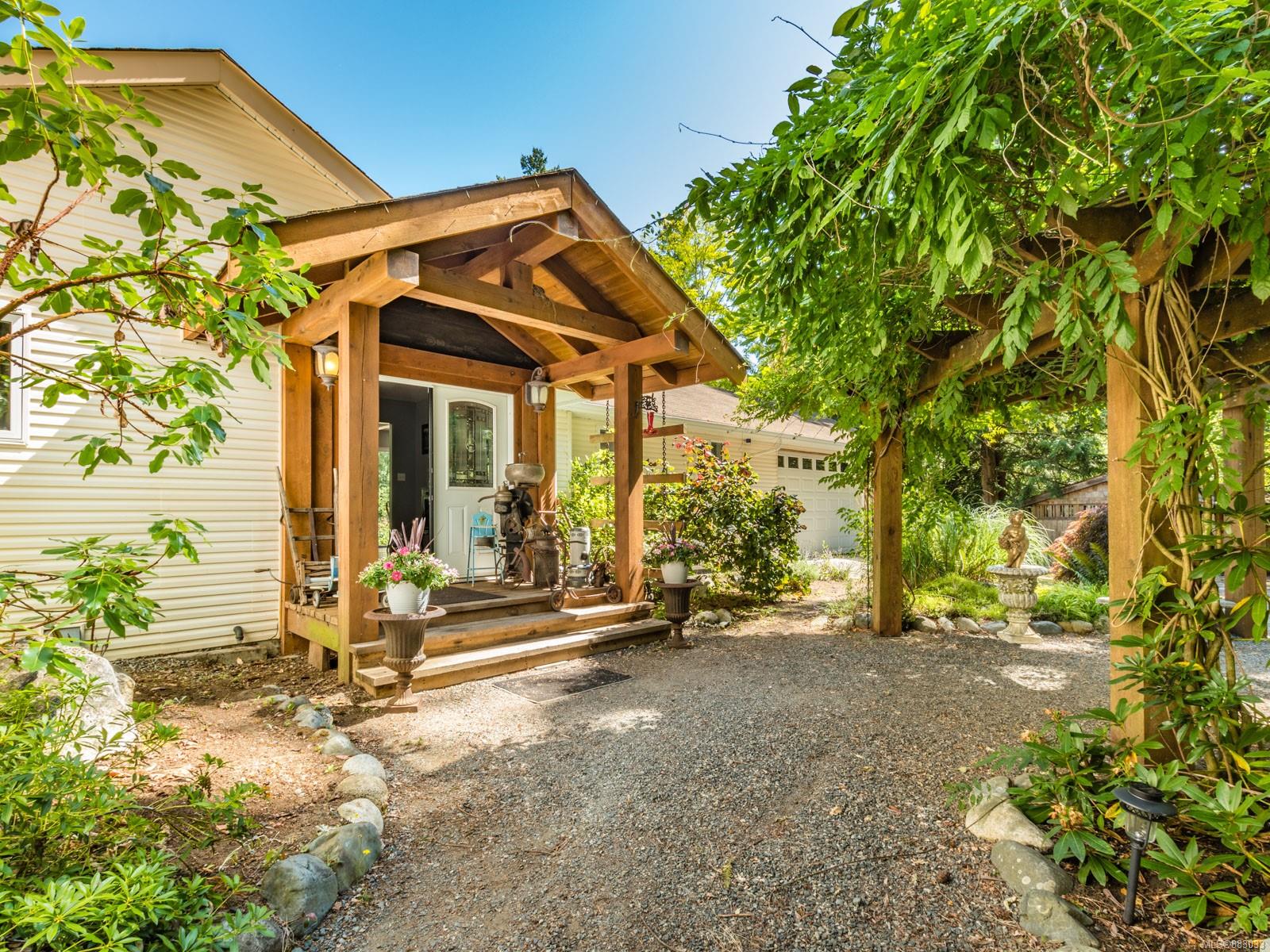 13451 Doole Road, Nanaimo, BC, V9G 1G6 883033 Carol Warkentin and