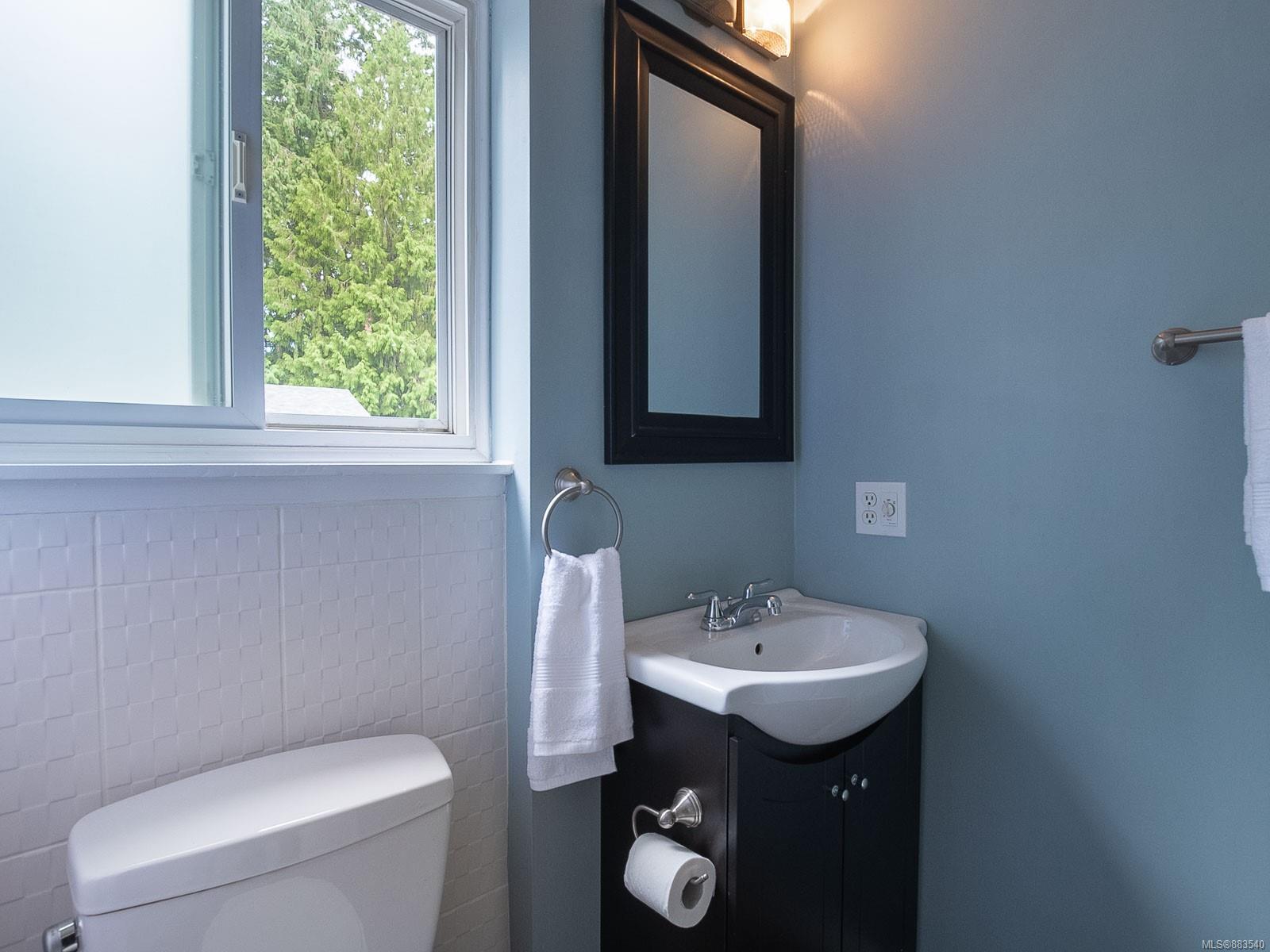 440 Resolution Place, Ladysmith, BC, V9G 1P8 883540 Carol Warkentin