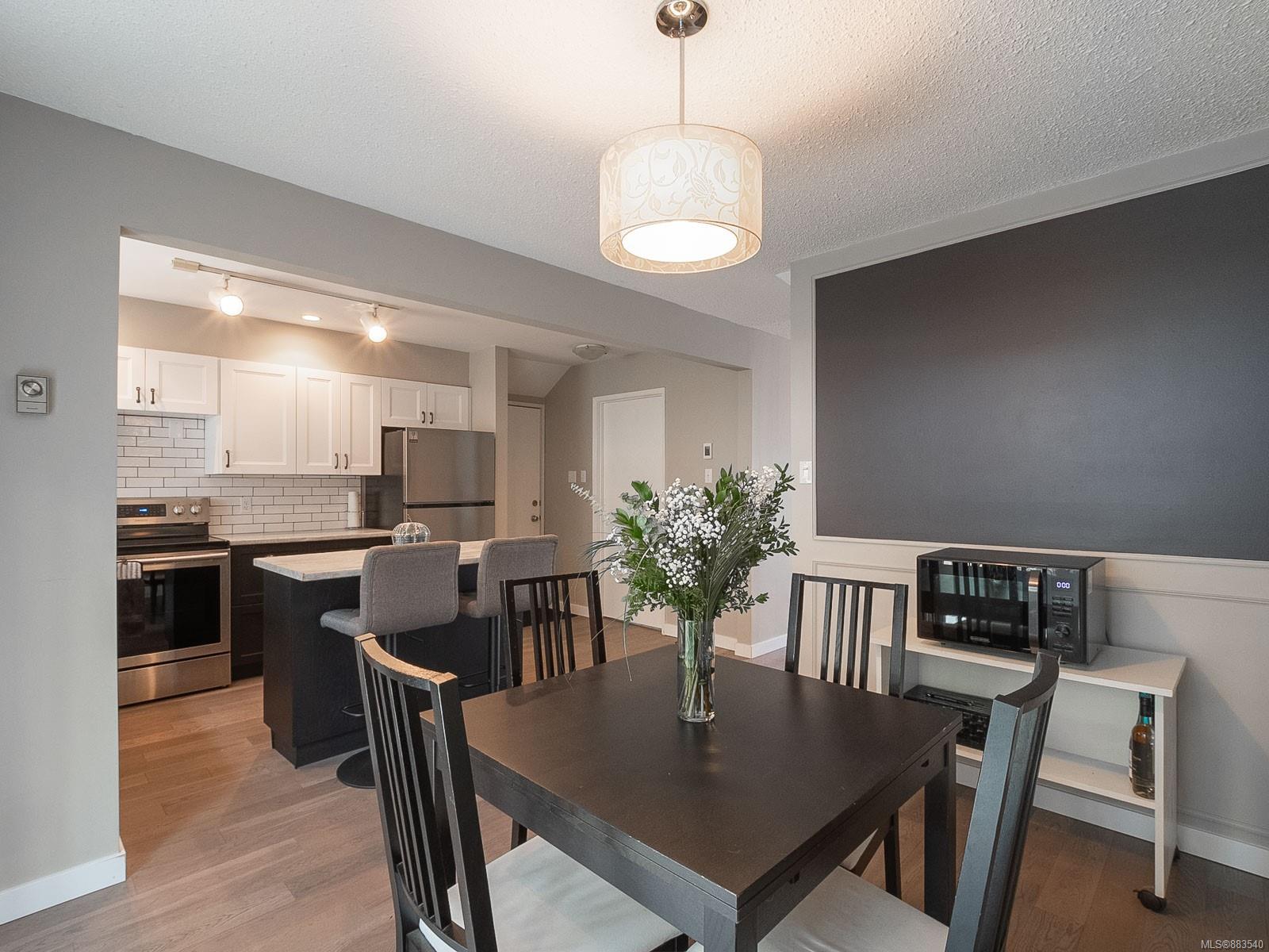 440 Resolution Place, Ladysmith, BC, V9G 1P8 883540 Carol Warkentin