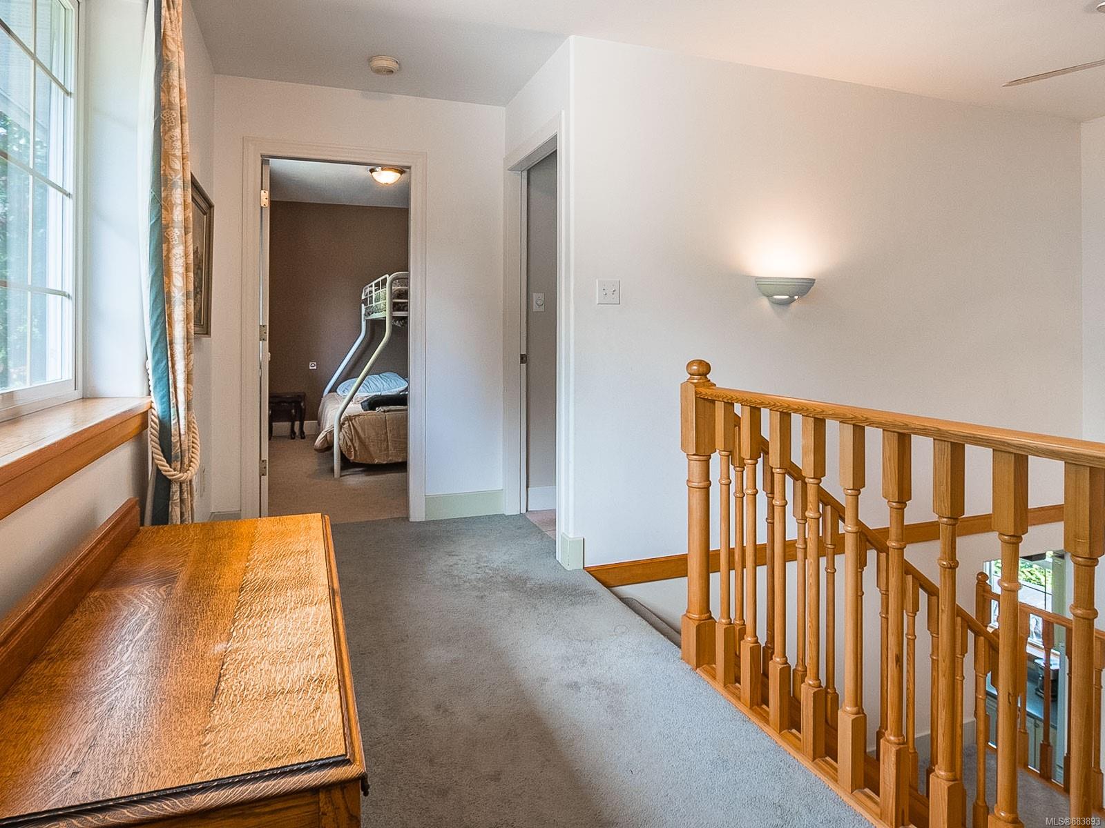 283 Dogwood Drive, Ladysmith, BC, V9G 1T3 883893 Carol Warkentin