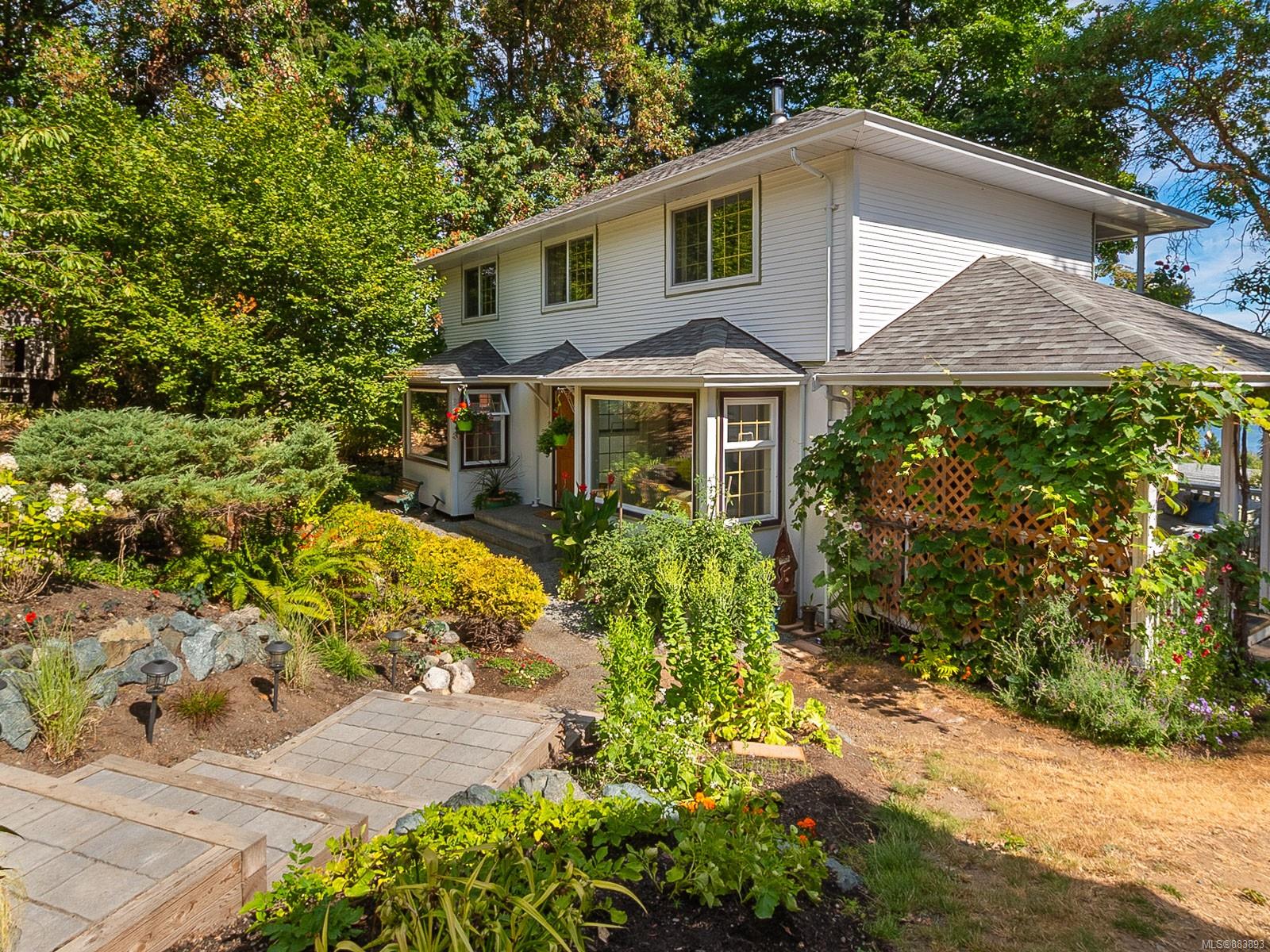 283 Dogwood Drive, Ladysmith, BC, V9G 1T3 883893 Carol Warkentin