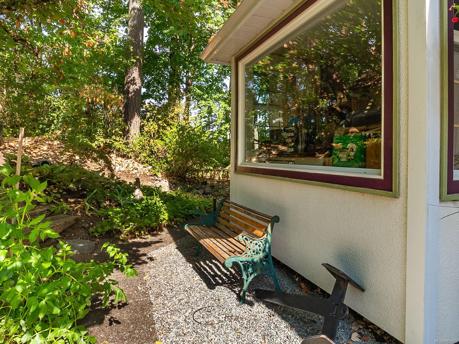 283 Dogwood Drive, Ladysmith, BC, V9G 1T3 883893 Carol Warkentin