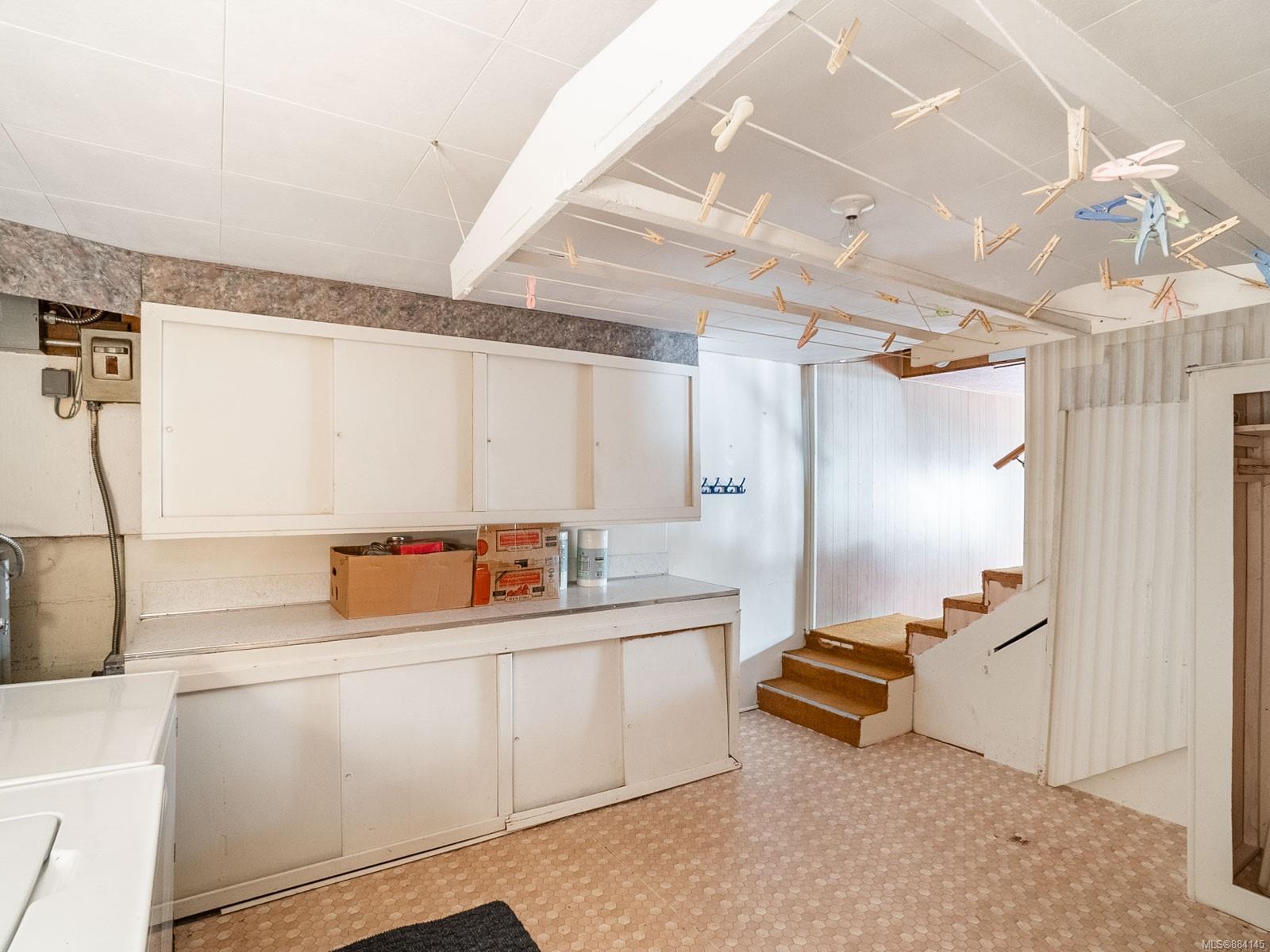 730 4th Avenue, Ladysmith, BC, V9G 1T4 884145 Carol Warkentin and