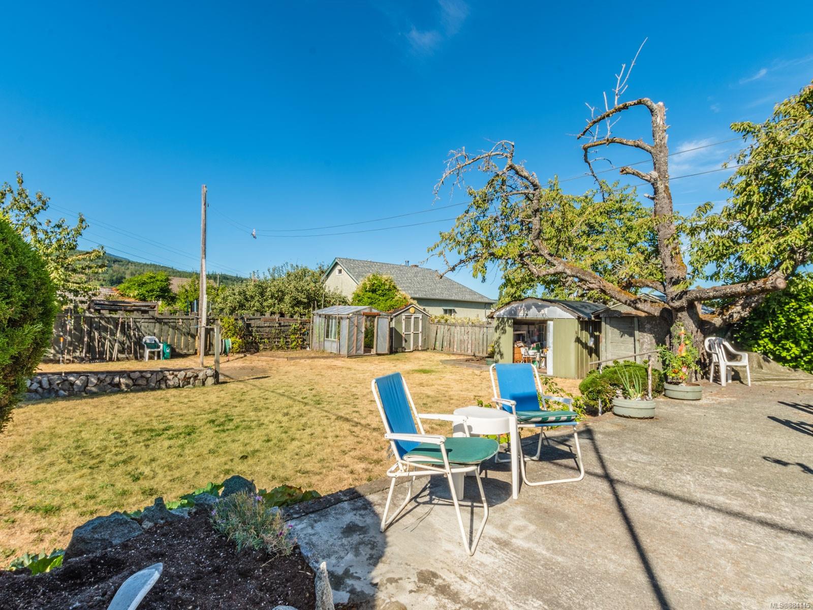 730 4th Avenue, Ladysmith, BC, V9G 1T4 884145 Carol Warkentin and