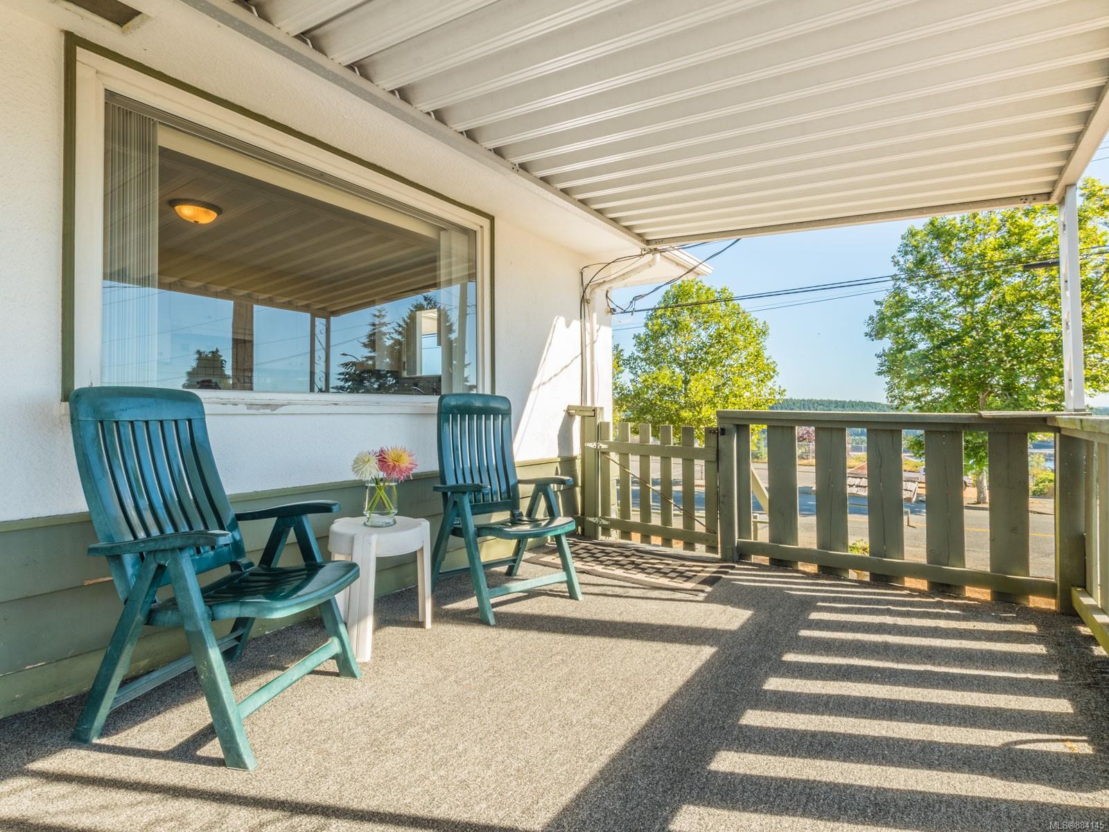 730 4th Avenue, Ladysmith, BC, V9G 1T4 884145 Carol Warkentin and