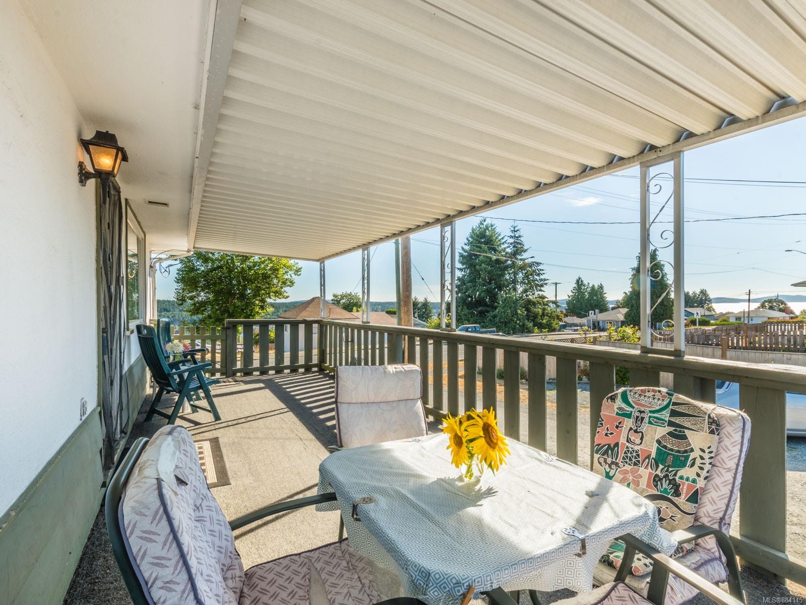 730 4th Avenue, Ladysmith, BC, V9G 1T4 884145 Carol Warkentin and