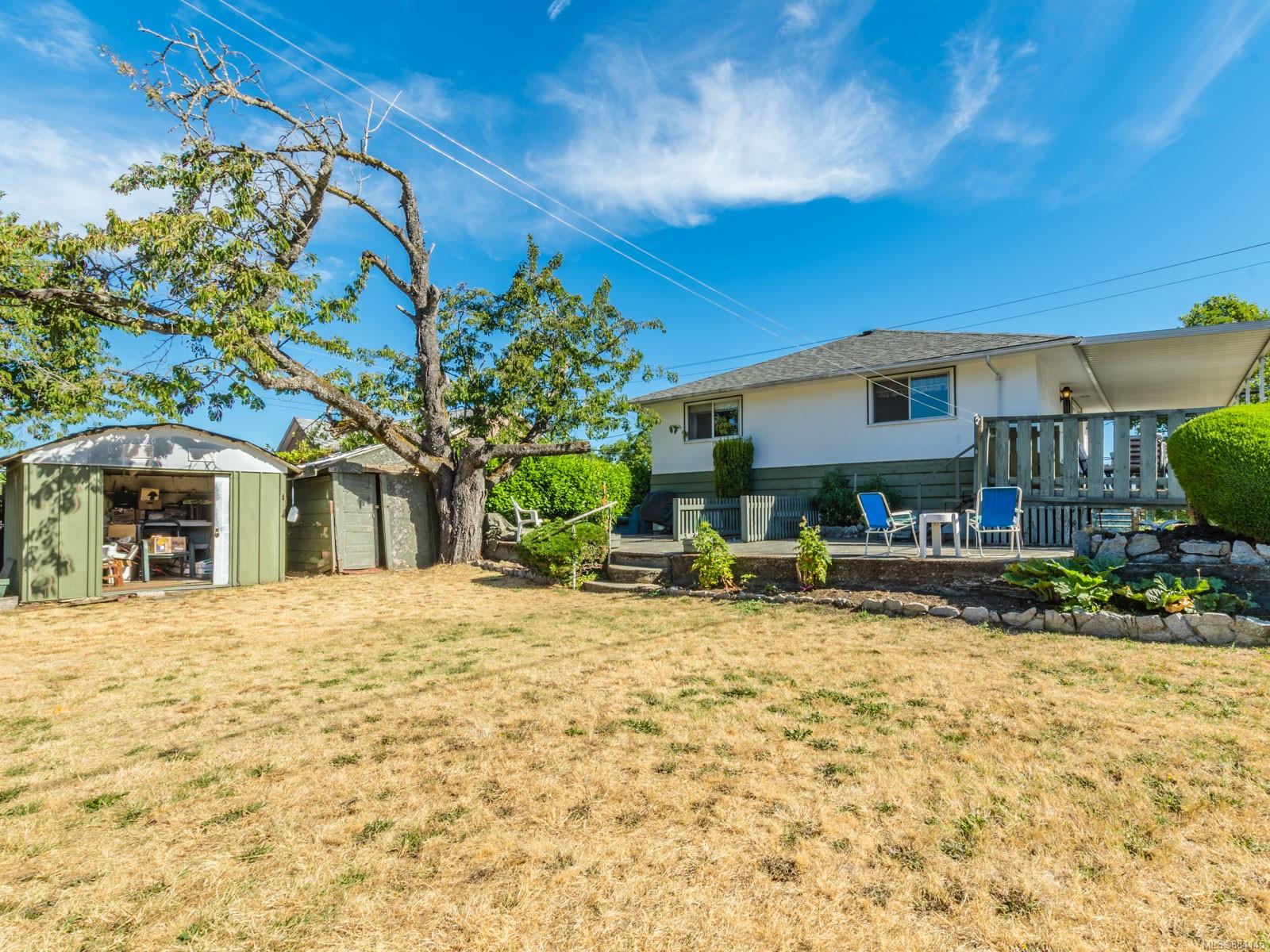 730 4th Avenue, Ladysmith, BC, V9G 1T4 884145 Carol Warkentin and