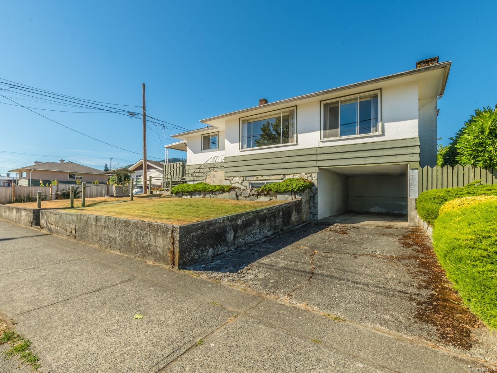 730 4th Avenue, Ladysmith, BC, V9G 1T4 884145 Carol Warkentin and