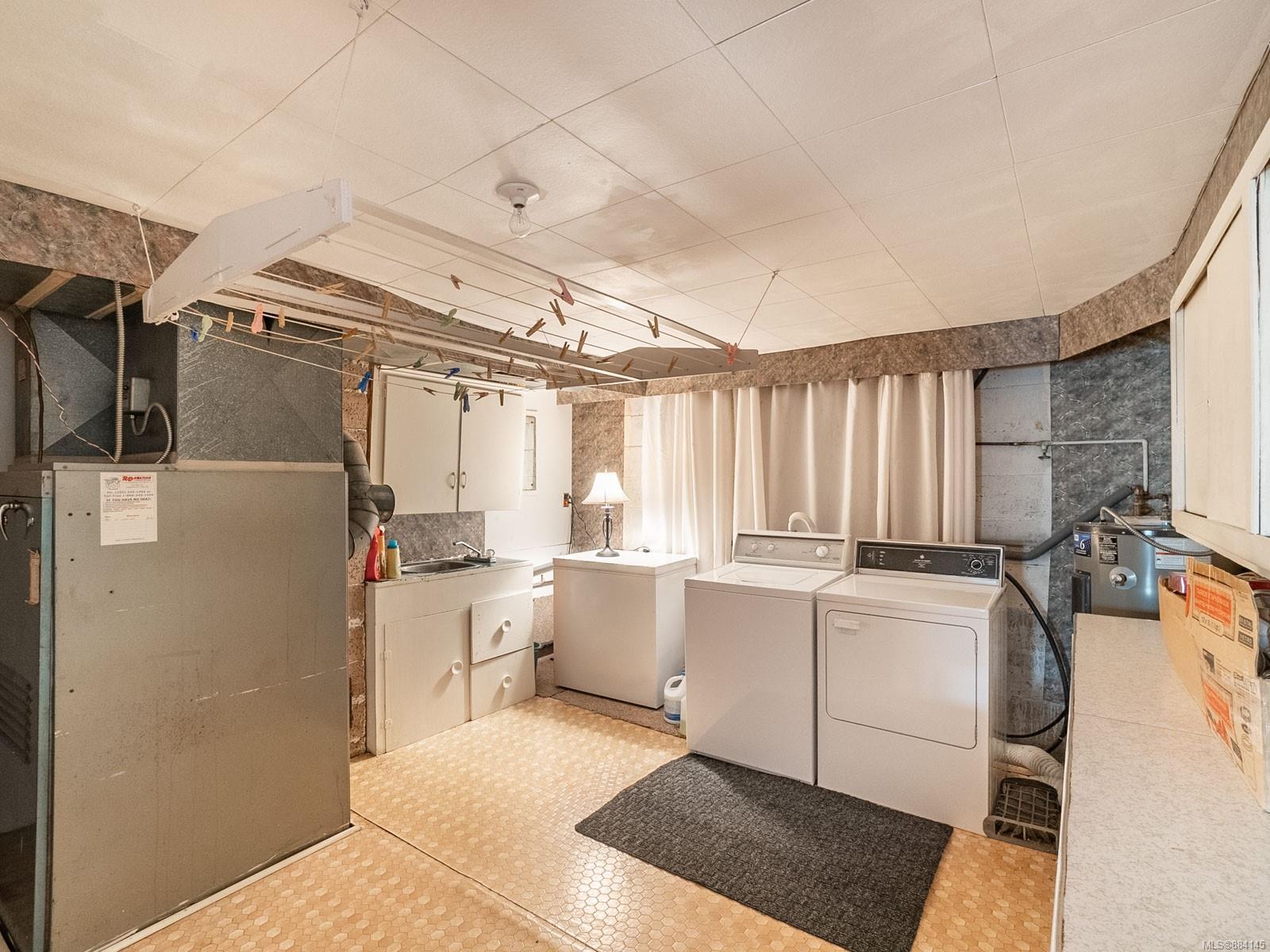 730 4th Avenue, Ladysmith, BC, V9G 1T4 884145 Carol Warkentin and