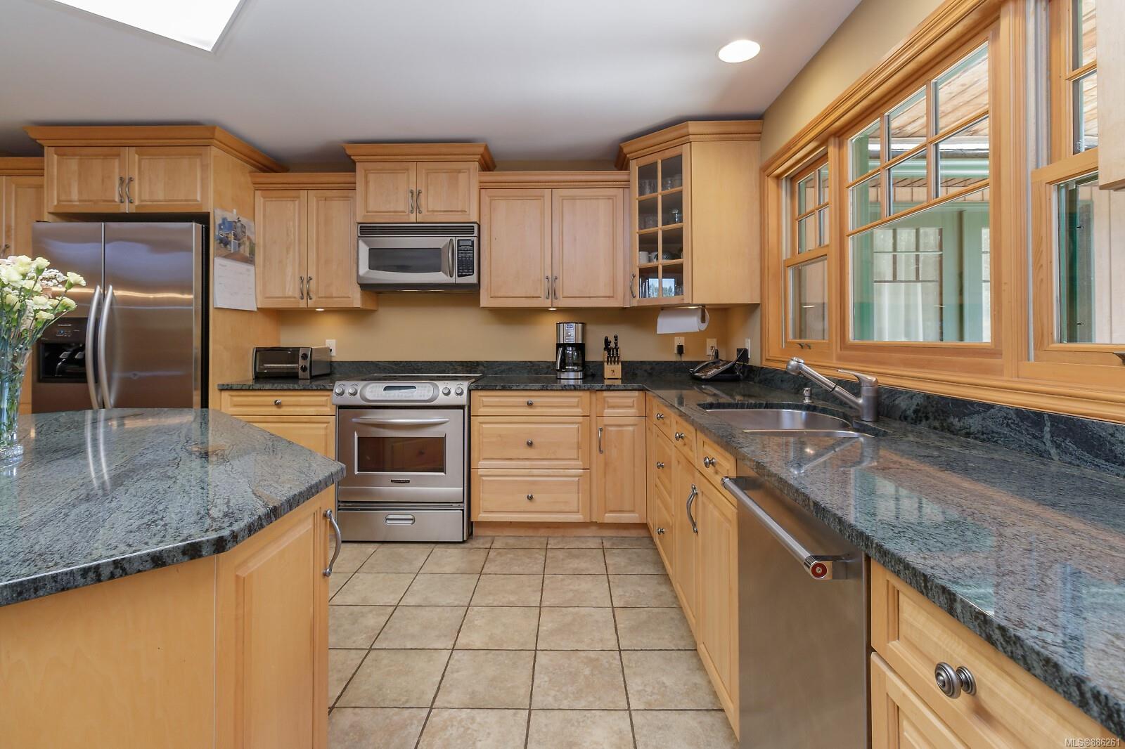 3775 Mountain Rd, Cobble Hill, BC, V9L 6N4 886261 Sarah Doyle