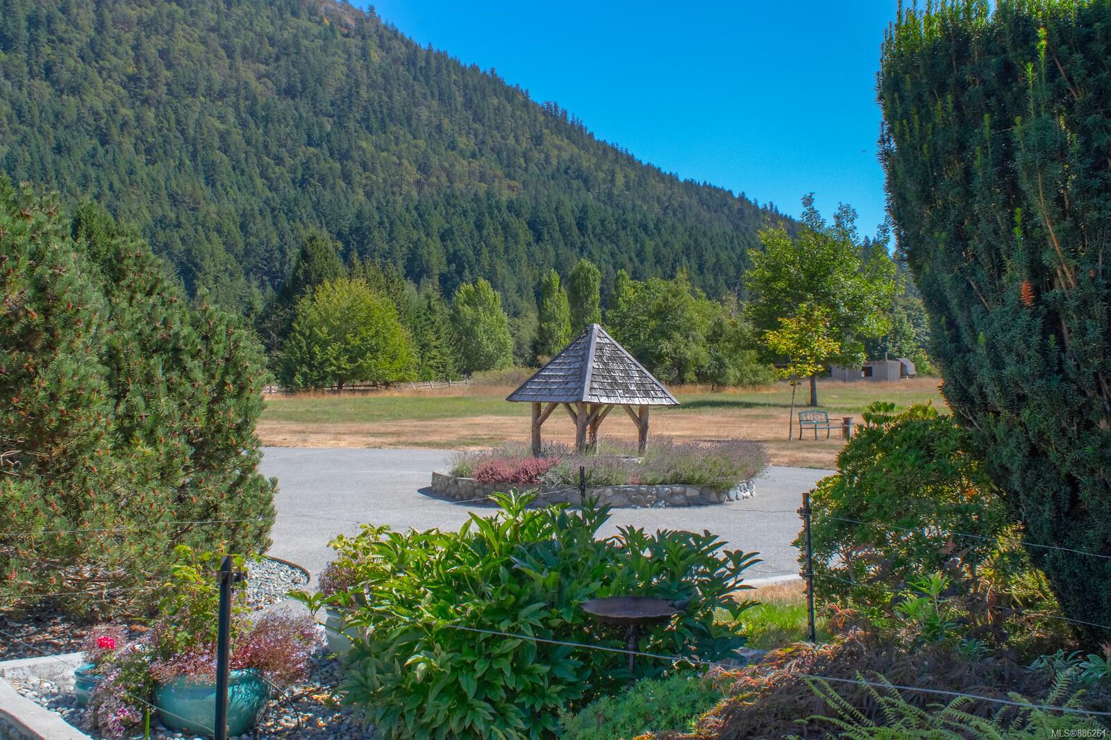 3775 Mountain Rd, Cobble Hill, BC, V9L 6N4 886261 Sarah Doyle