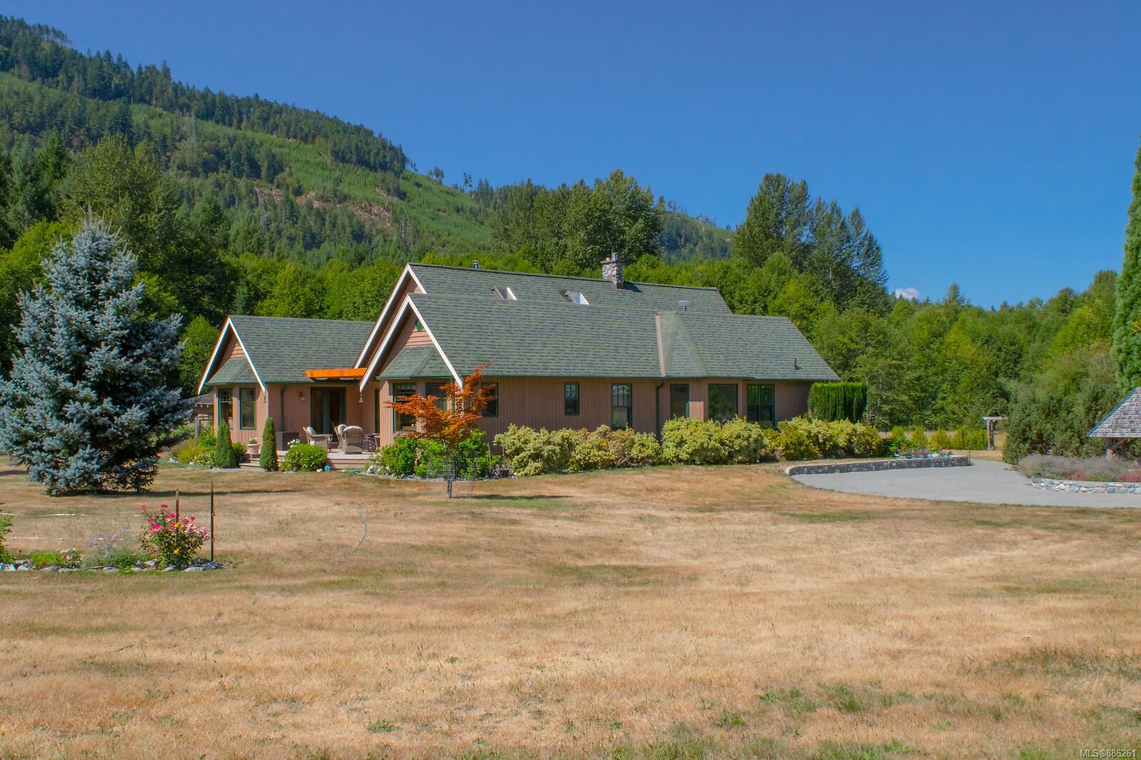 3775 Mountain Rd, Cobble Hill, BC, V9L 6N4 886261 Sarah Doyle