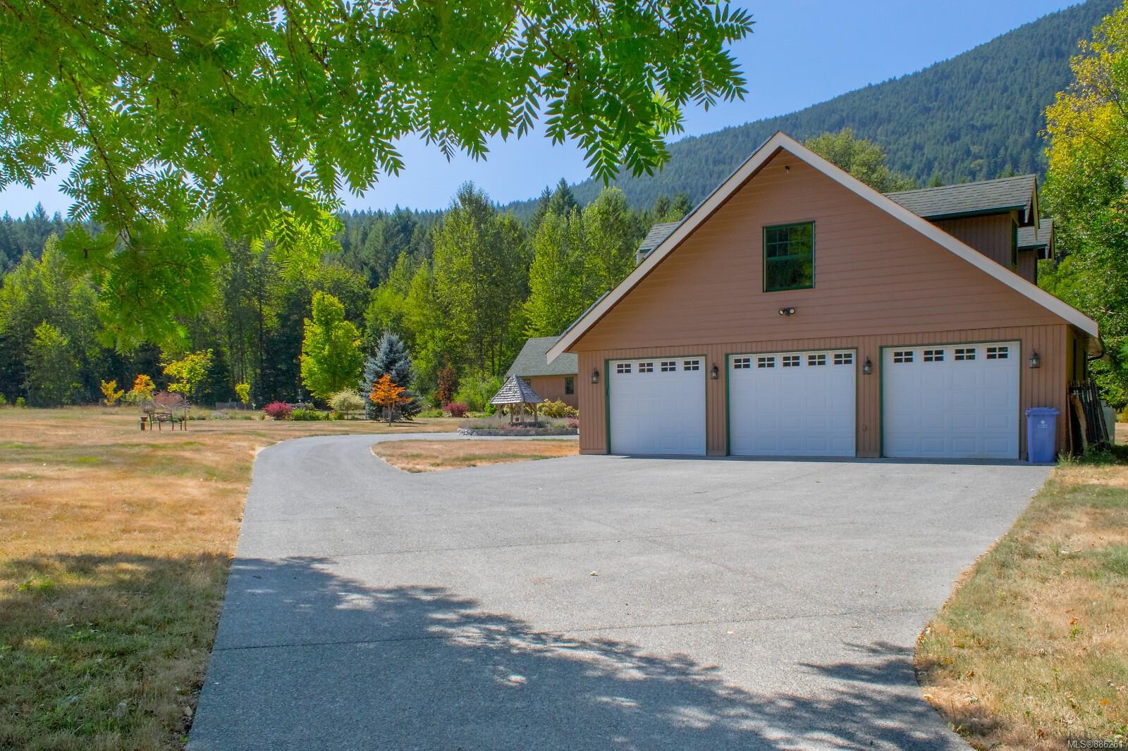 3775 Mountain Rd, Cobble Hill, BC, V9L 6N4 886261 Sarah Doyle