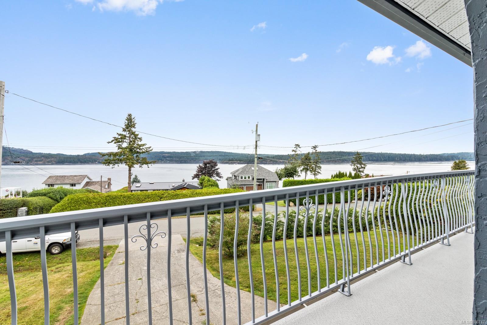 4670 Discovery Drive, Campbell River, BC, V9W 4Y2 886747 Vanessa