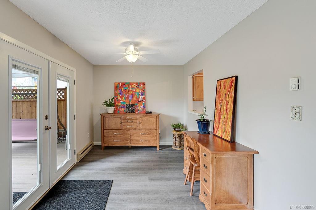 47, 7925 Simpson Road, Central Saanich, BC, V8M 1L3 886899 Rob Rolston Real Estate Agent