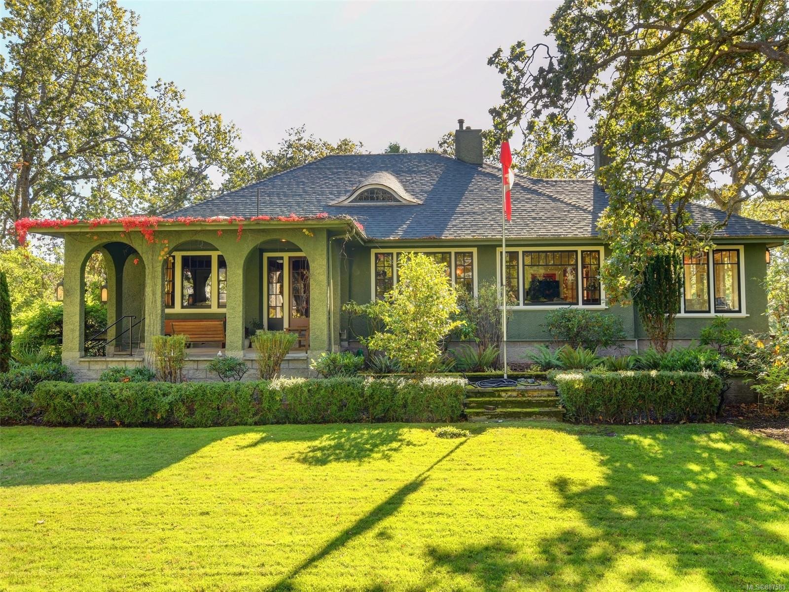 2445 Lansdowne Rd, Oak Bay, BC, V8R 3N9 887583 Mike Boorman B