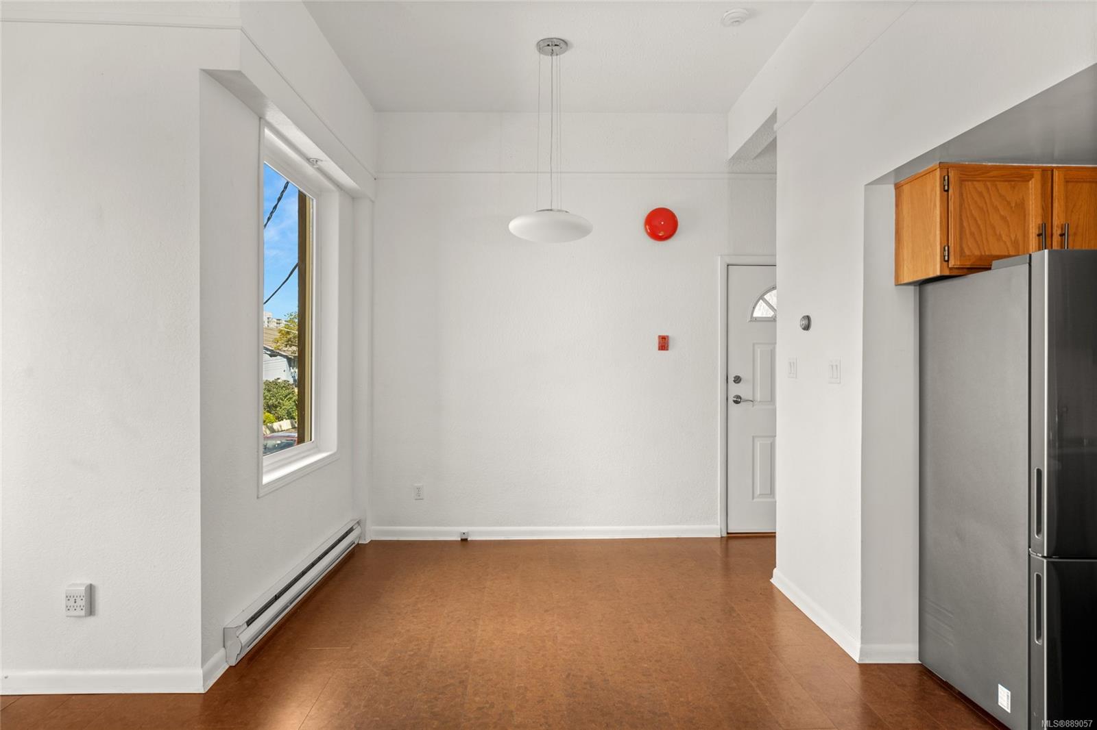 3 502 Dallas Road, Victoria, BC, V8V 1B2 889057 Paul Vandermade