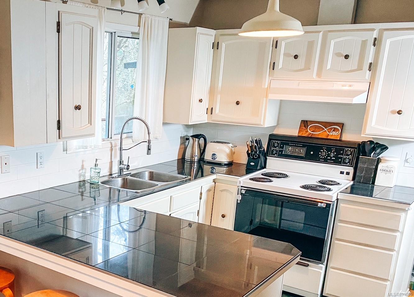 5793 Jaynes Road, Duncan, BC, V9L 3B9 891086 Per Dahlstrom