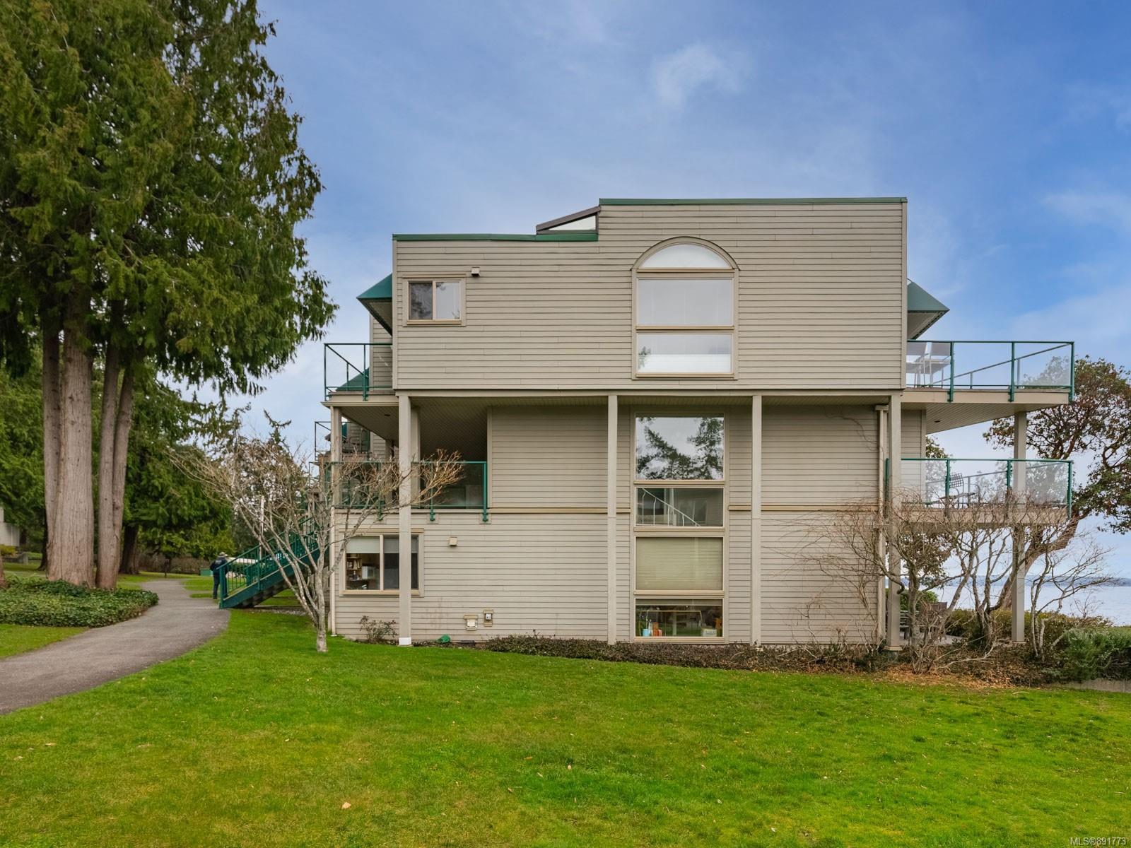 101 3600 Yellow Point Road, Nanaimo, BC, V9G 1E8 891773 Carol