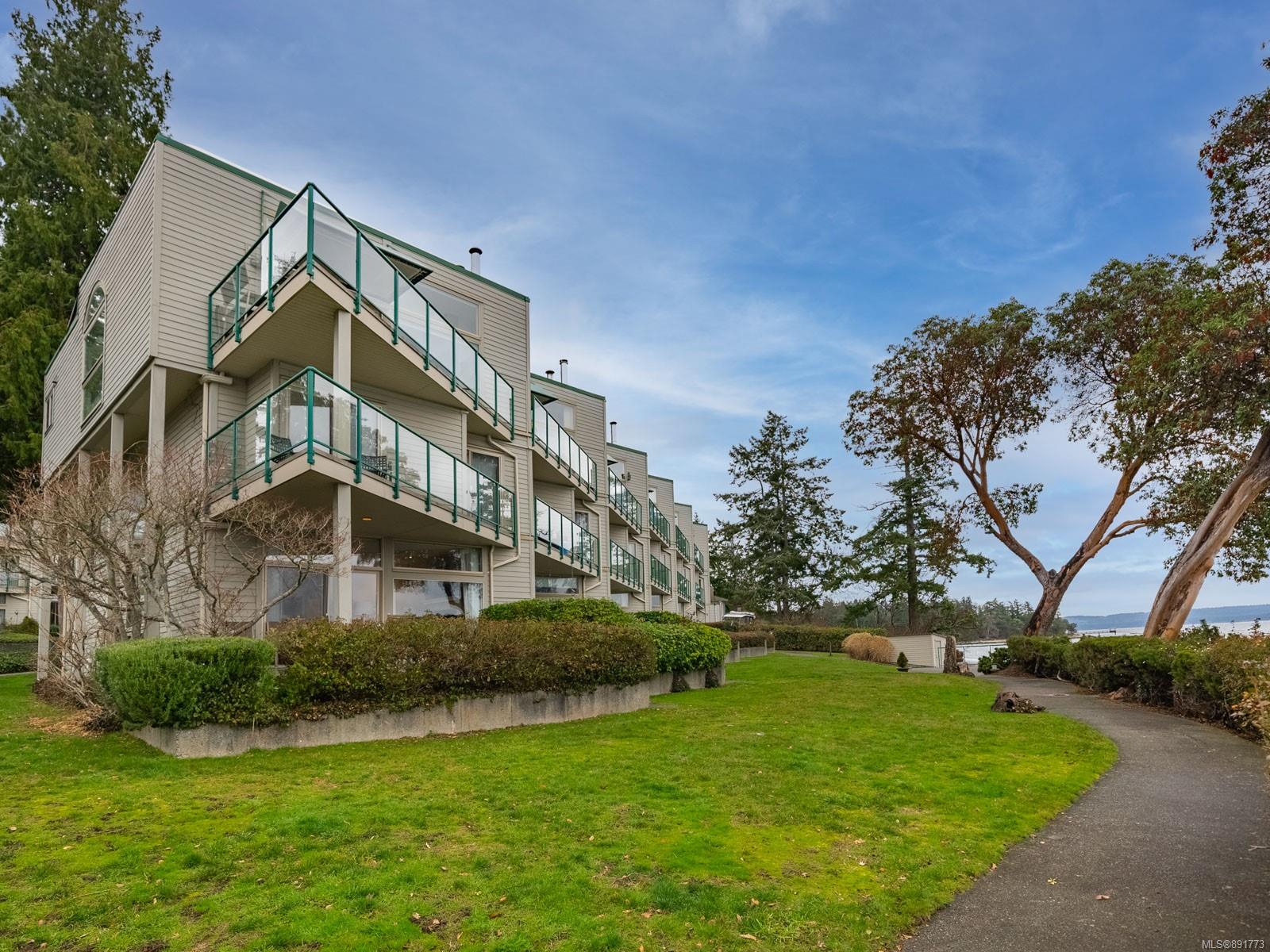 101 3600 Yellow Point Road, Nanaimo, BC, V9G 1E8 891773 Carol