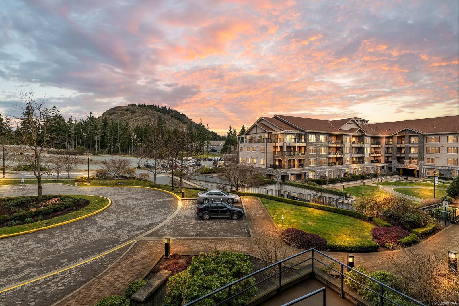 318 1335 Bear Mountain Parkway, Langford, BC, V9B 6T9 891966