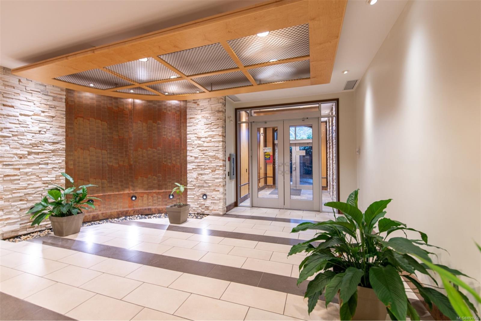 318 1335 Bear Mountain Parkway, Langford, BC, V9B 6T9 891966