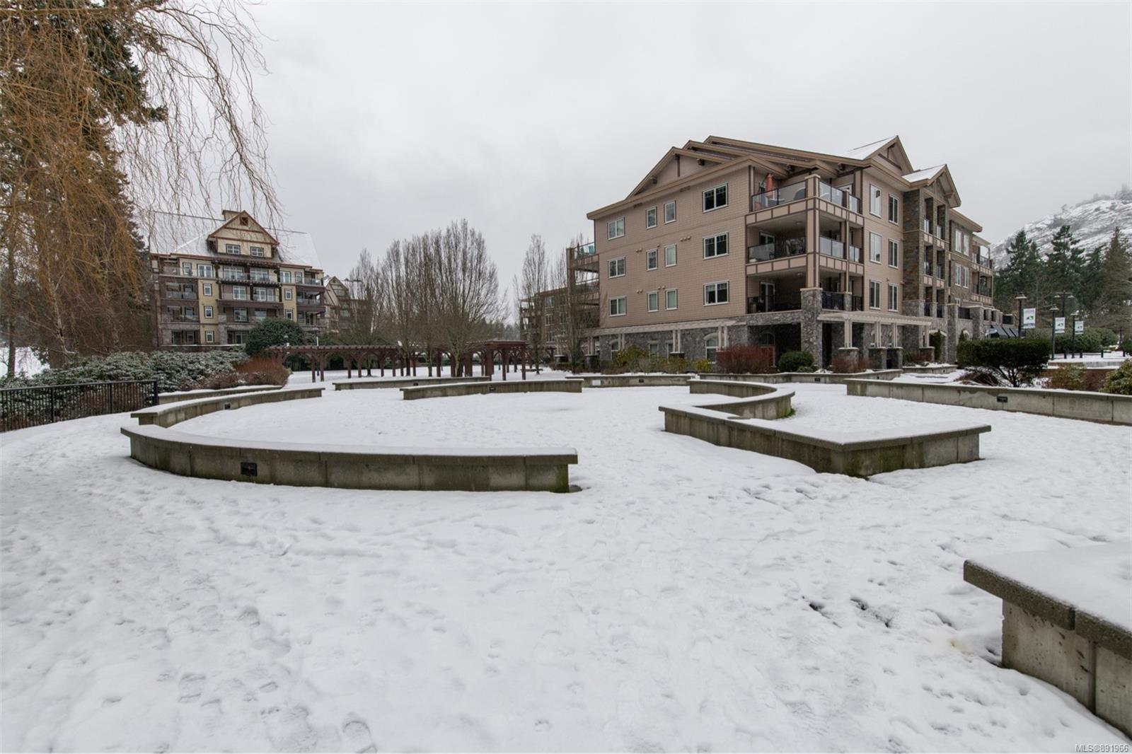 318 1335 Bear Mountain Parkway, Langford, BC, V9B 6T9 891966