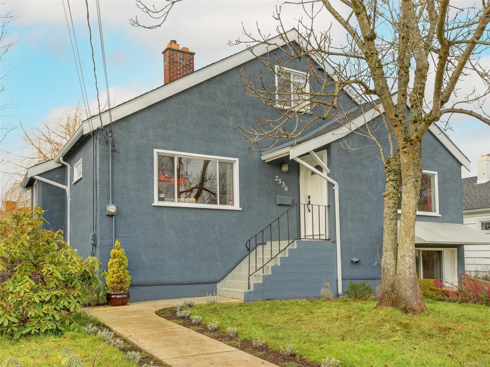 2536 Blackwood Street, Victoria, BC, V8T 3W1 892603 David Brown