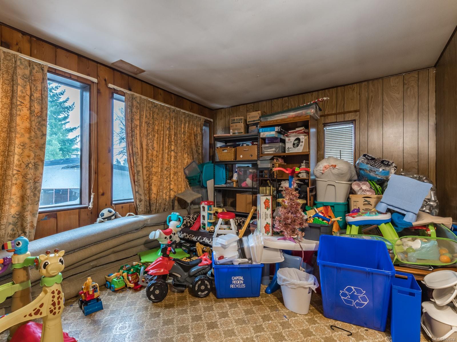 3057 Cowichan Lake Road, Duncan, BC, V9L 4B6 892674 Carol Warkentin