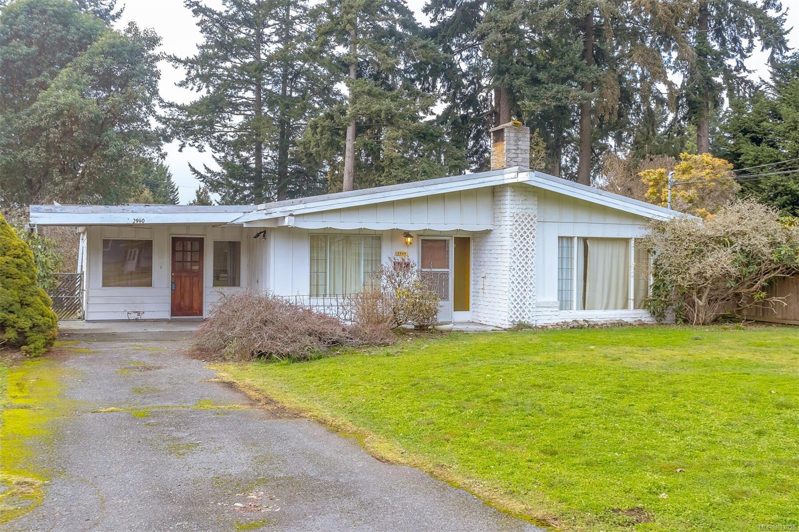 2940 Pickford Road, Colwood, BC, V9B 2K5 893026 McCollom Real