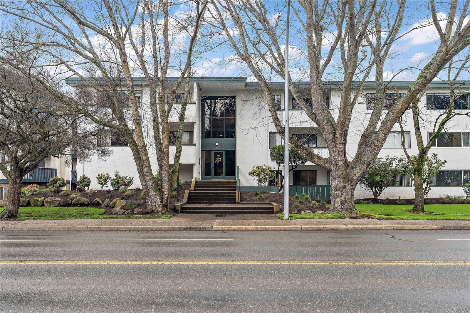 103 3880 Shelbourne Street, Saanich, BC, V8P 4H7 897567 Marten